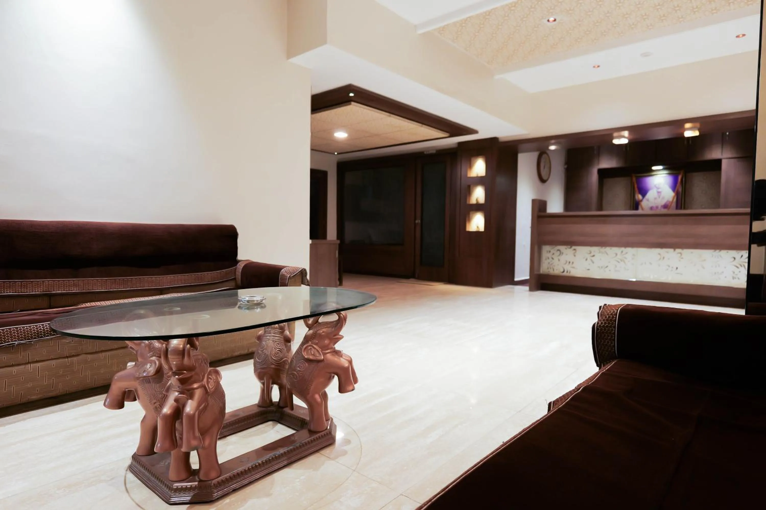 Lobby or reception in Hotel Laxmibai Palace- Only 300 miter from Sai Baba Temple!!!!