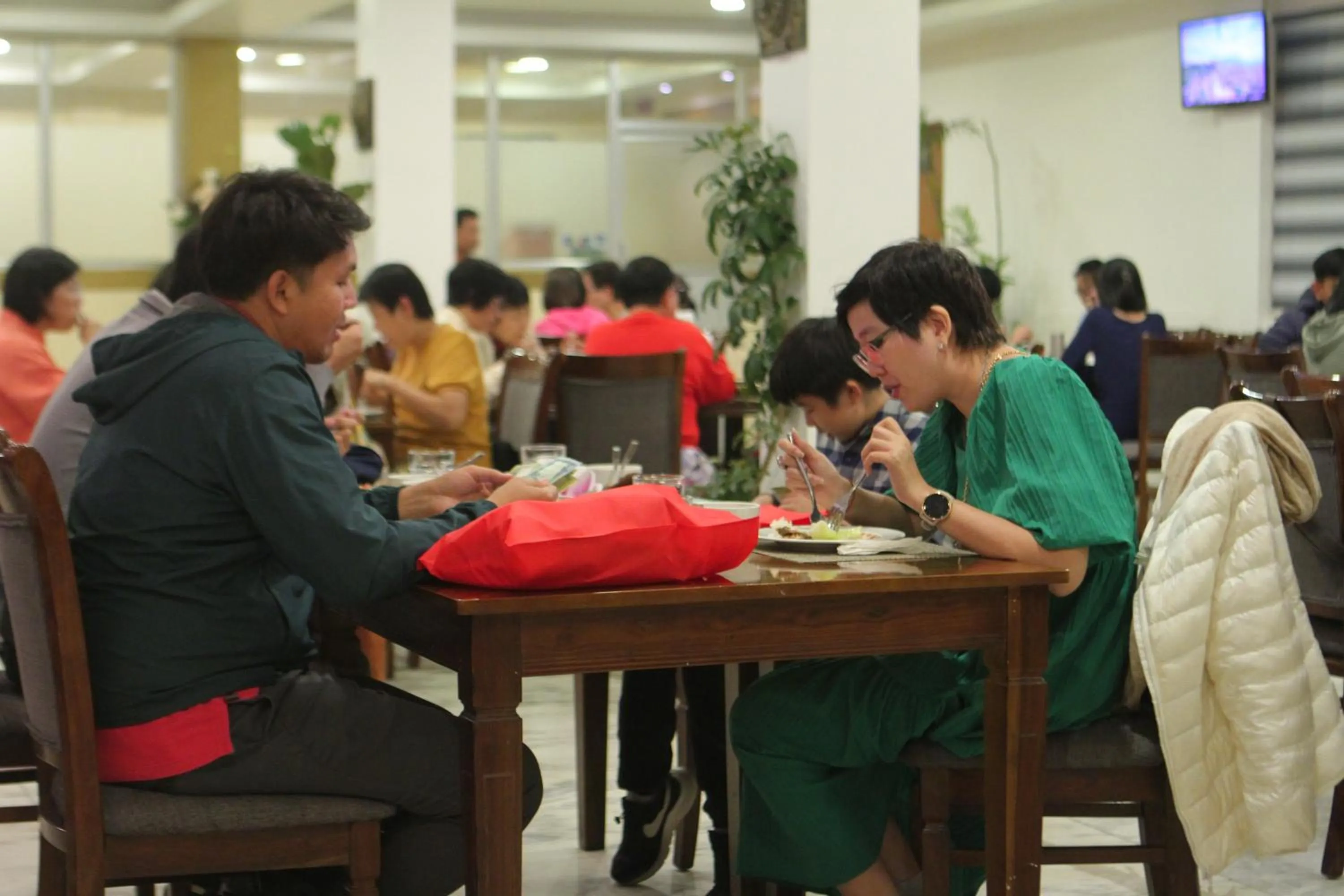 Restaurant/places to eat in Vannasut Hotel and Spa