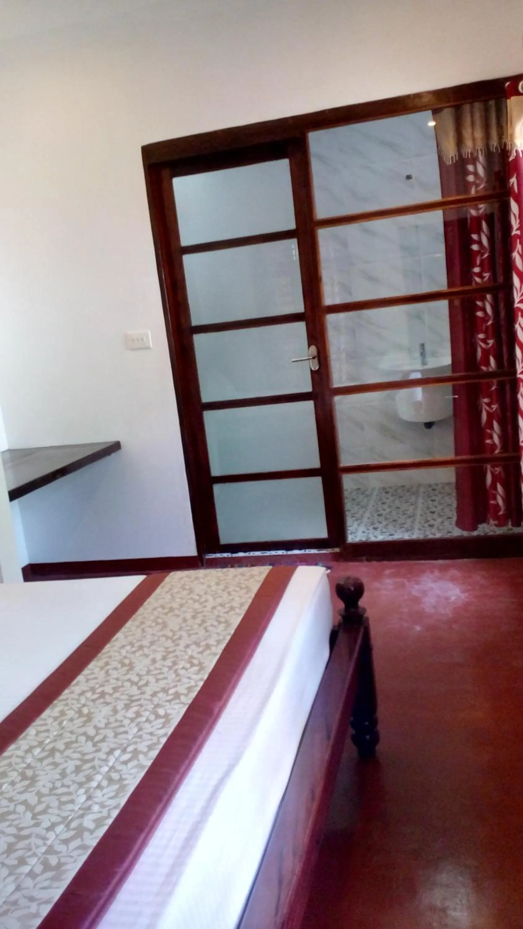 Property building, Bed in Marari Umapathi Beach Villa