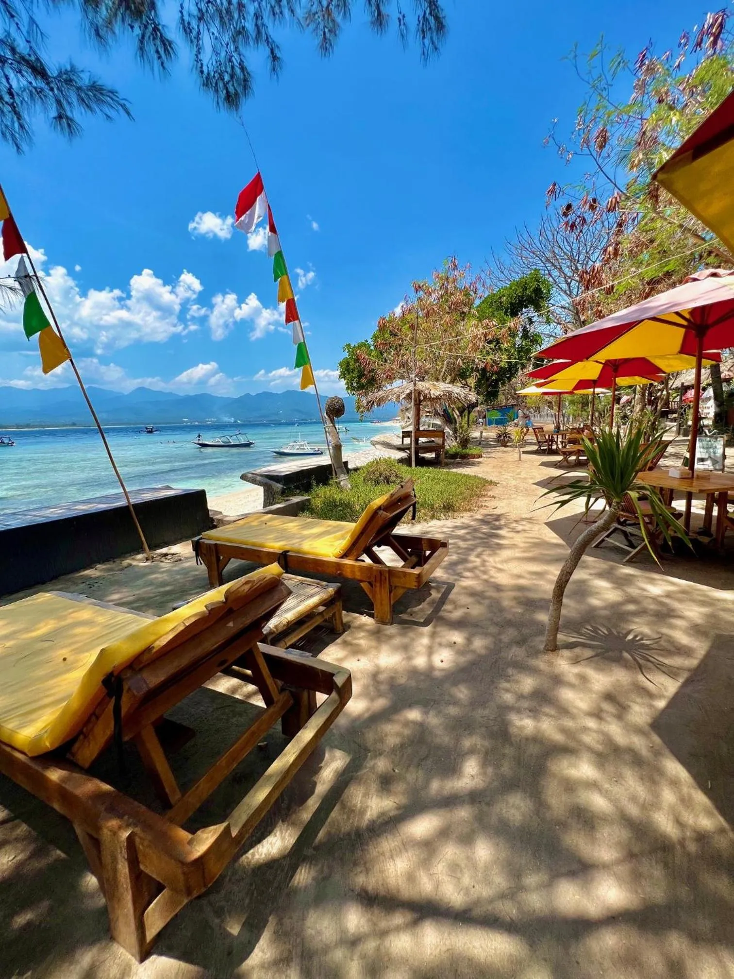 Restaurant/places to eat in Villa Bulan Madu Gili Air