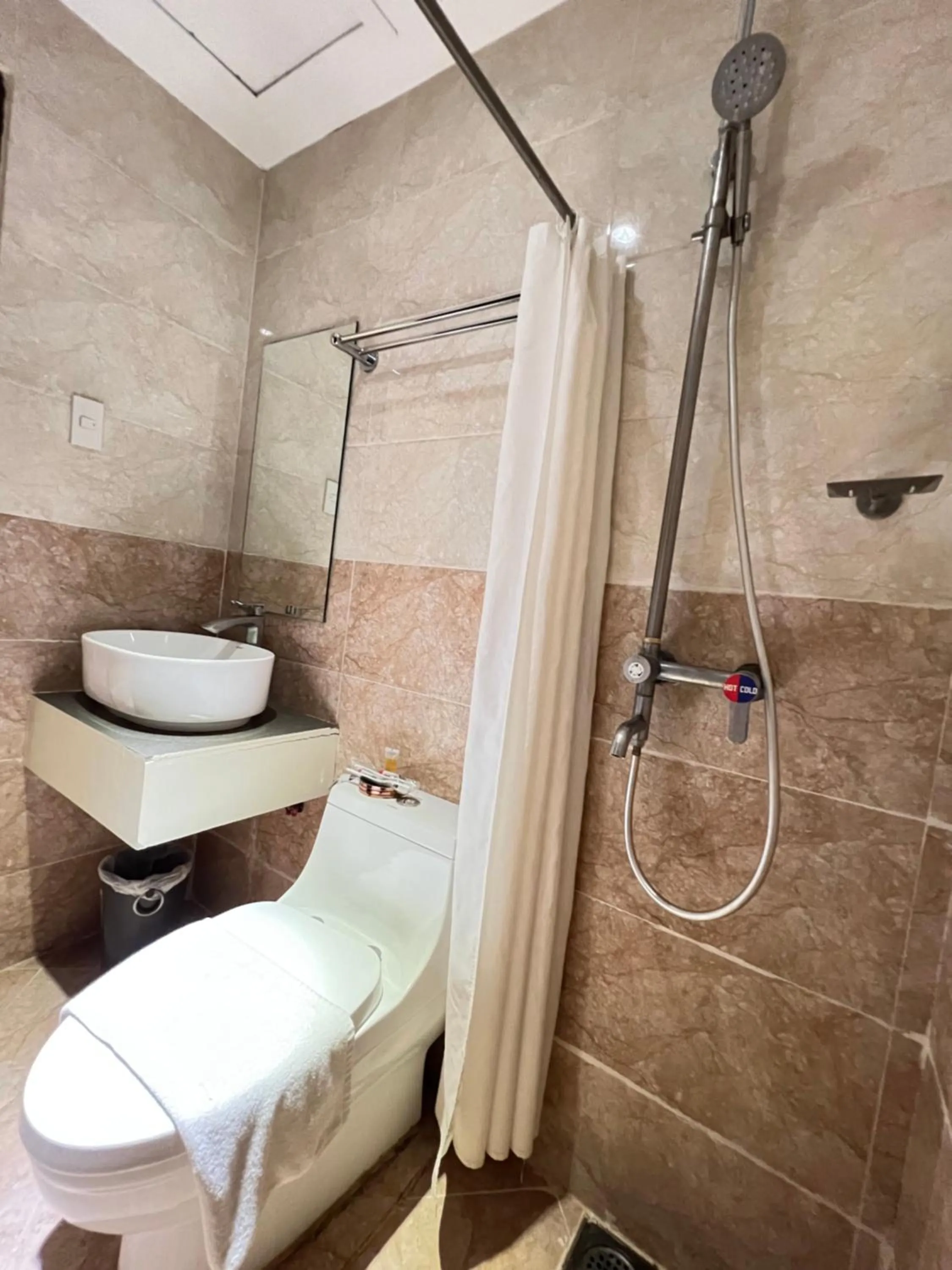 Bathroom in Canberry Hotel