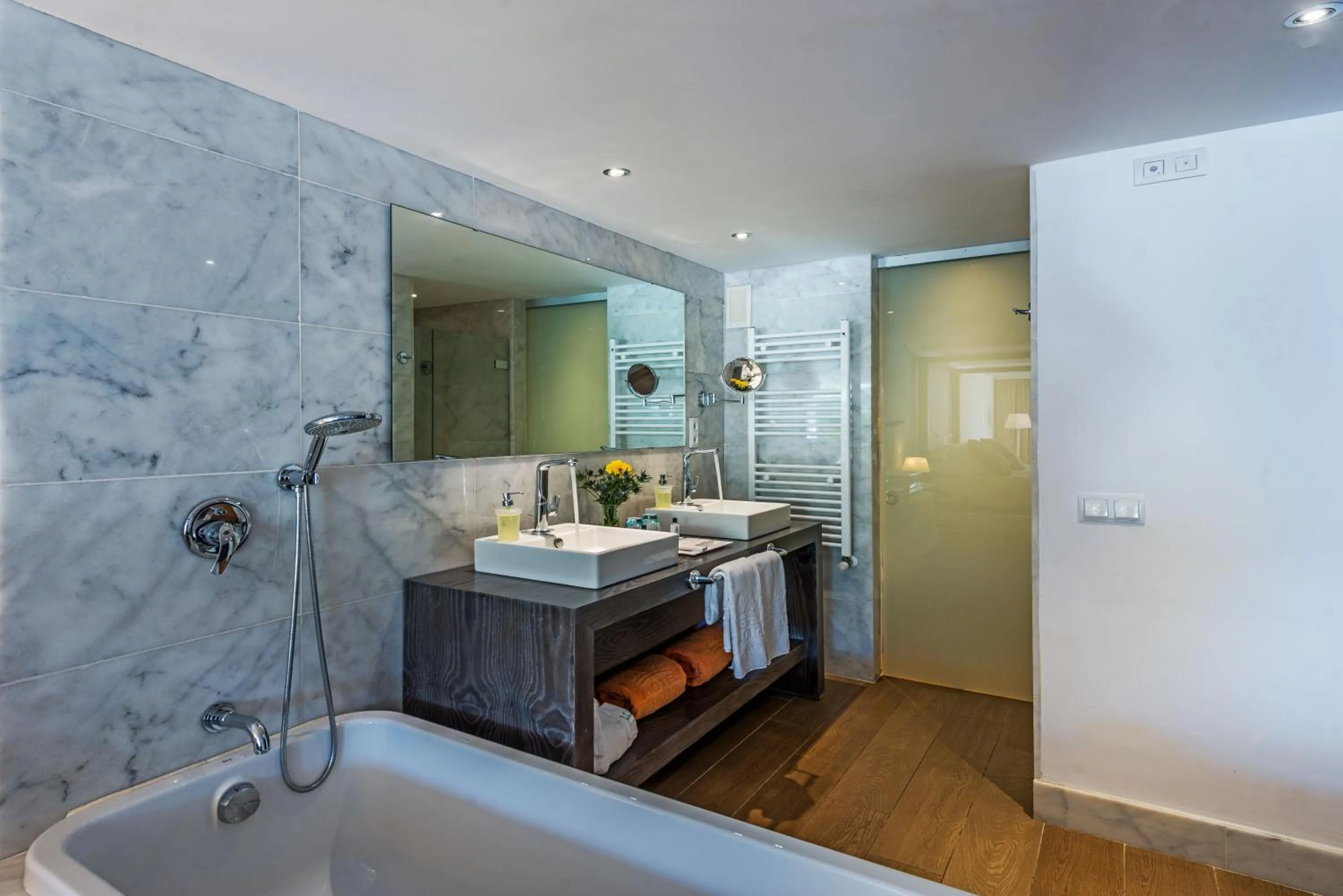 Bathroom in Hotel Coronado Thalasso & Spa