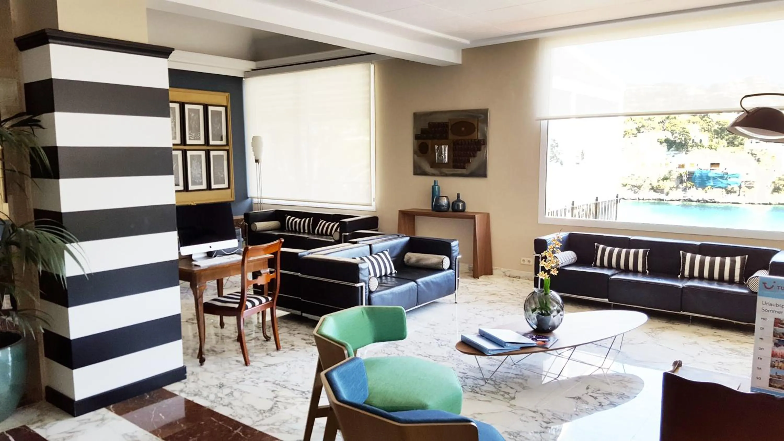 Lobby or reception in Hotel Coronado Thalasso & Spa