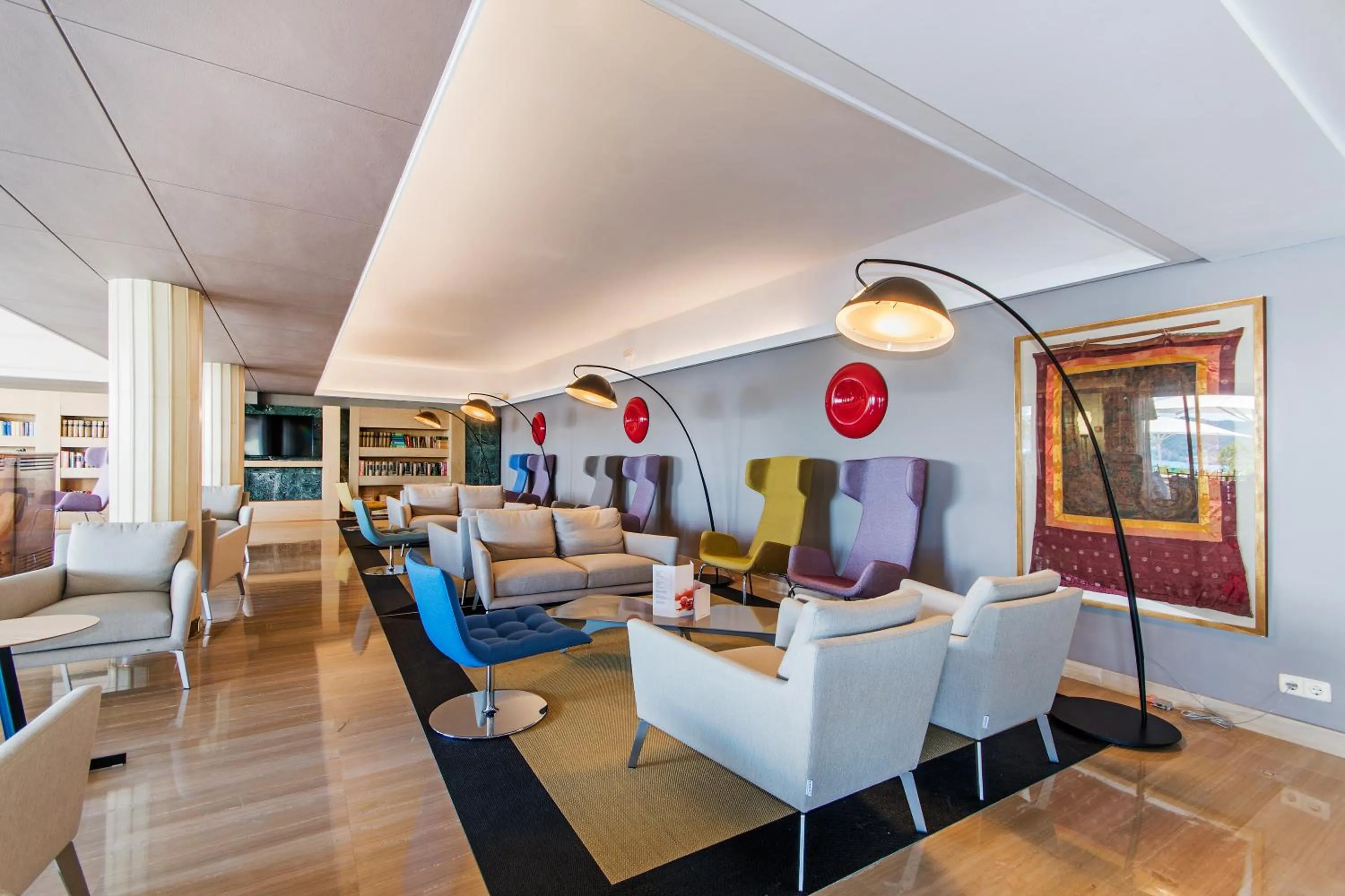 Communal lounge/ TV room in Hotel Coronado Thalasso & Spa