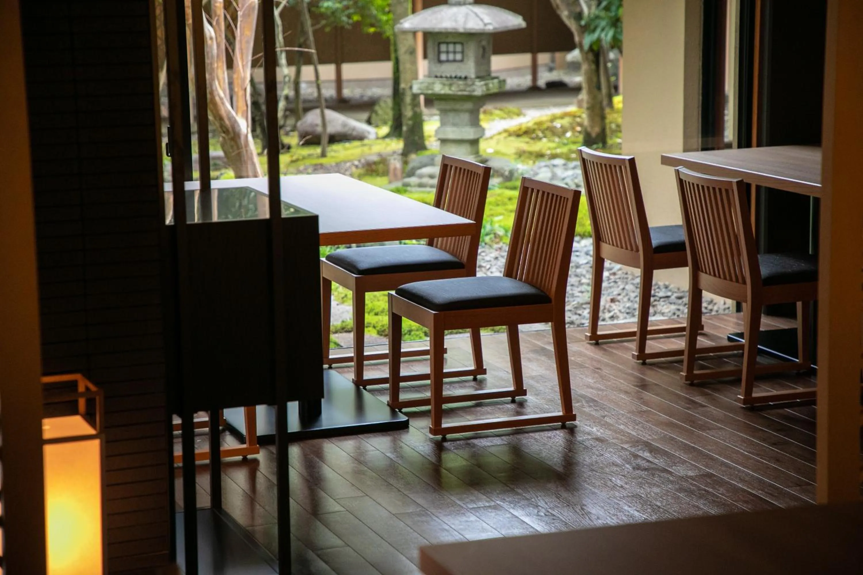 Restaurant/places to eat in Yakakutei