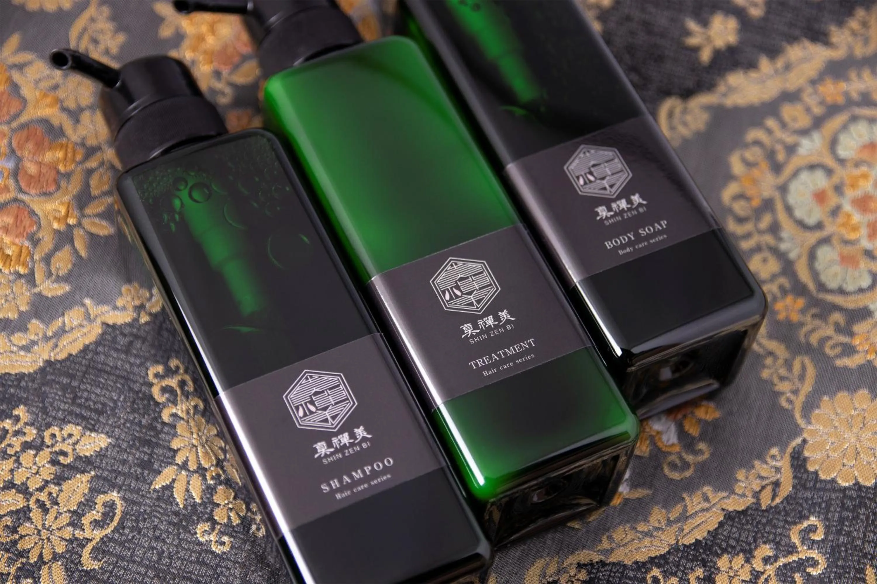 Bathroom in Yakakutei