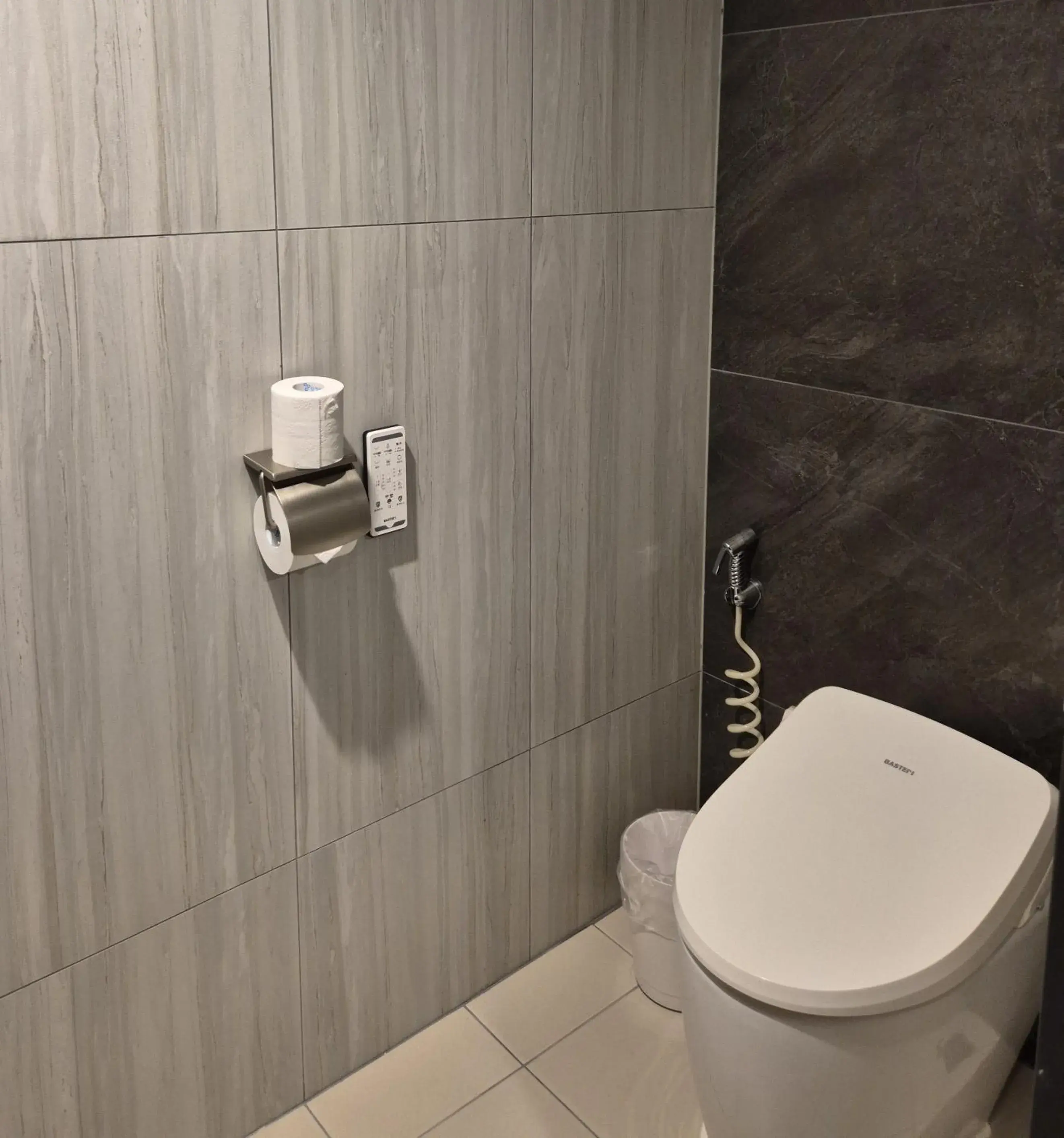 King Room with Roll-In Shower - single occupancy - Disability Access in The Western Busan Hotel By STAYNEO King Room with Roll-In Shower - single occupancy - Disability Access in The Western Busan Hotel By STAYNEO