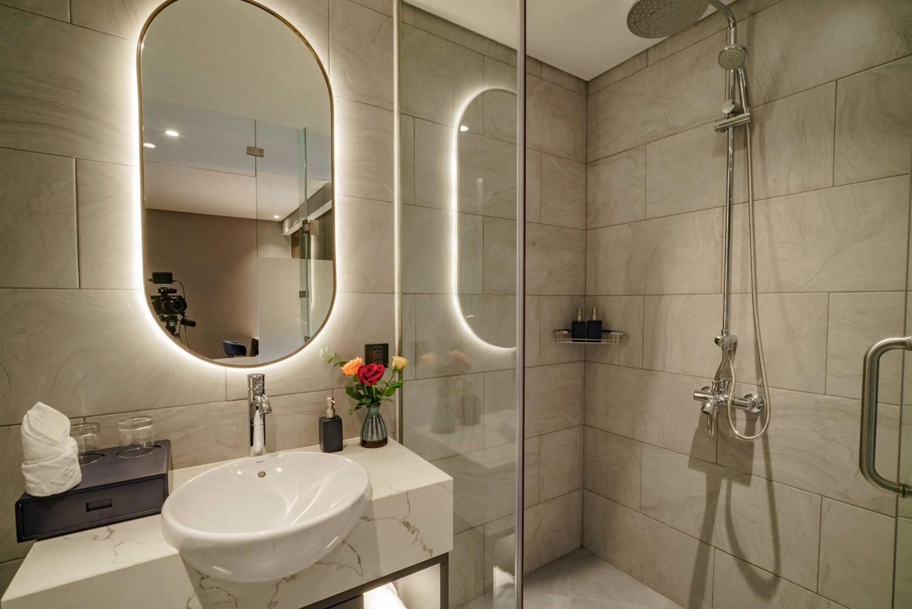 Bathroom in Nhat Ha Lavish Hotel