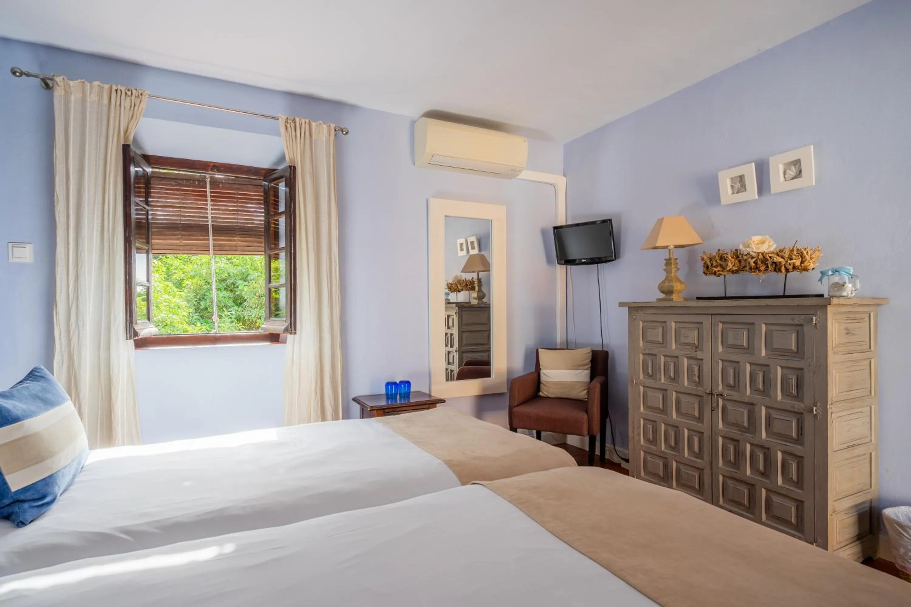 Photo of the whole room in La Tartana Hotel Boutique