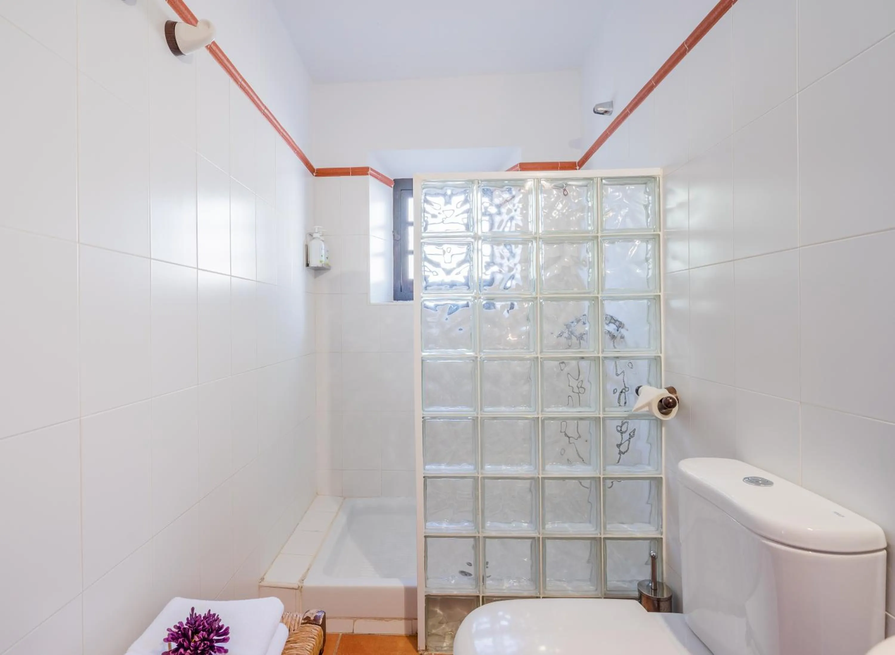Bathroom in La Tartana Hotel Boutique