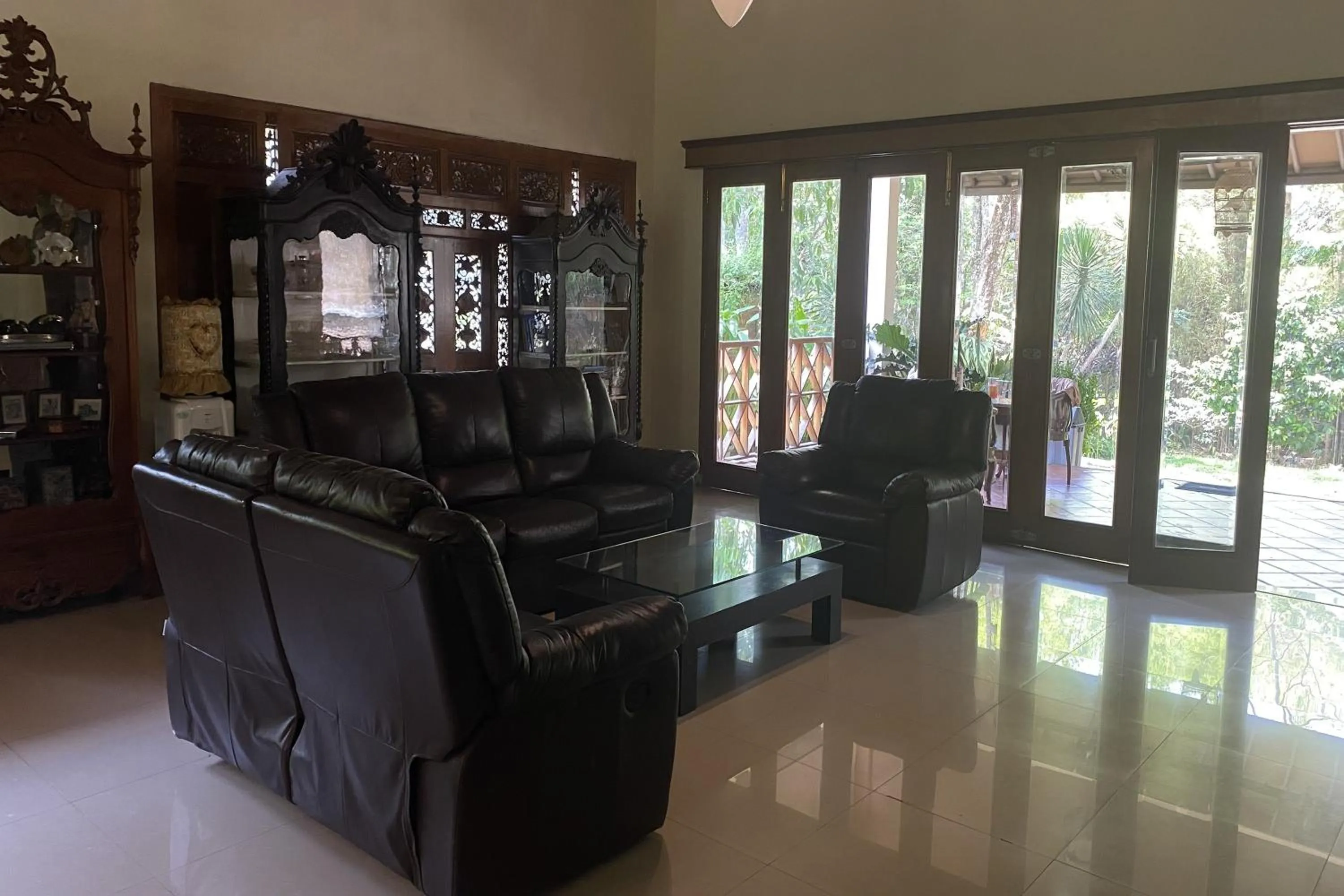 Living room in Villa Baliantoro Yogyakarta