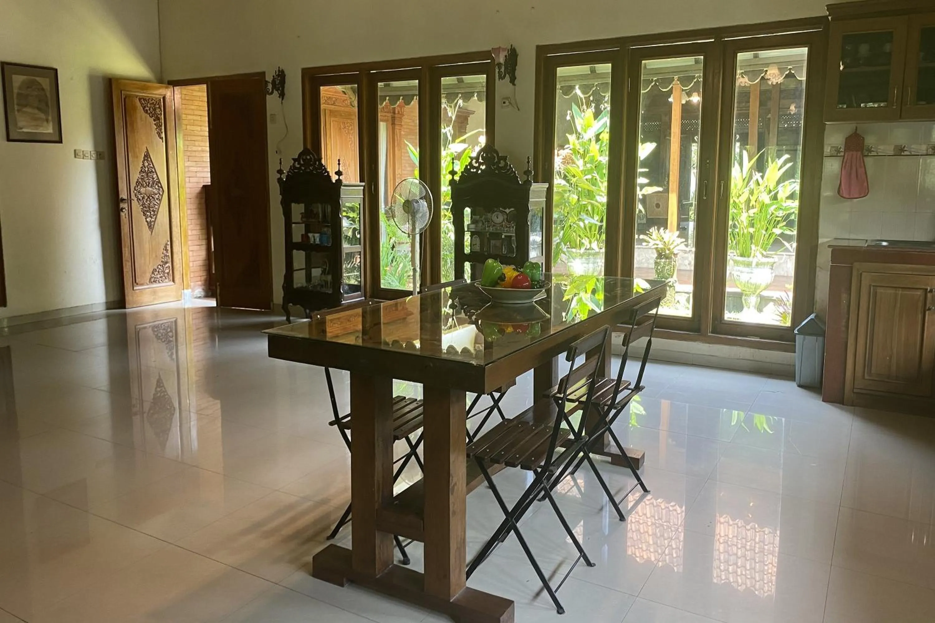 Dining area in Villa Baliantoro Yogyakarta