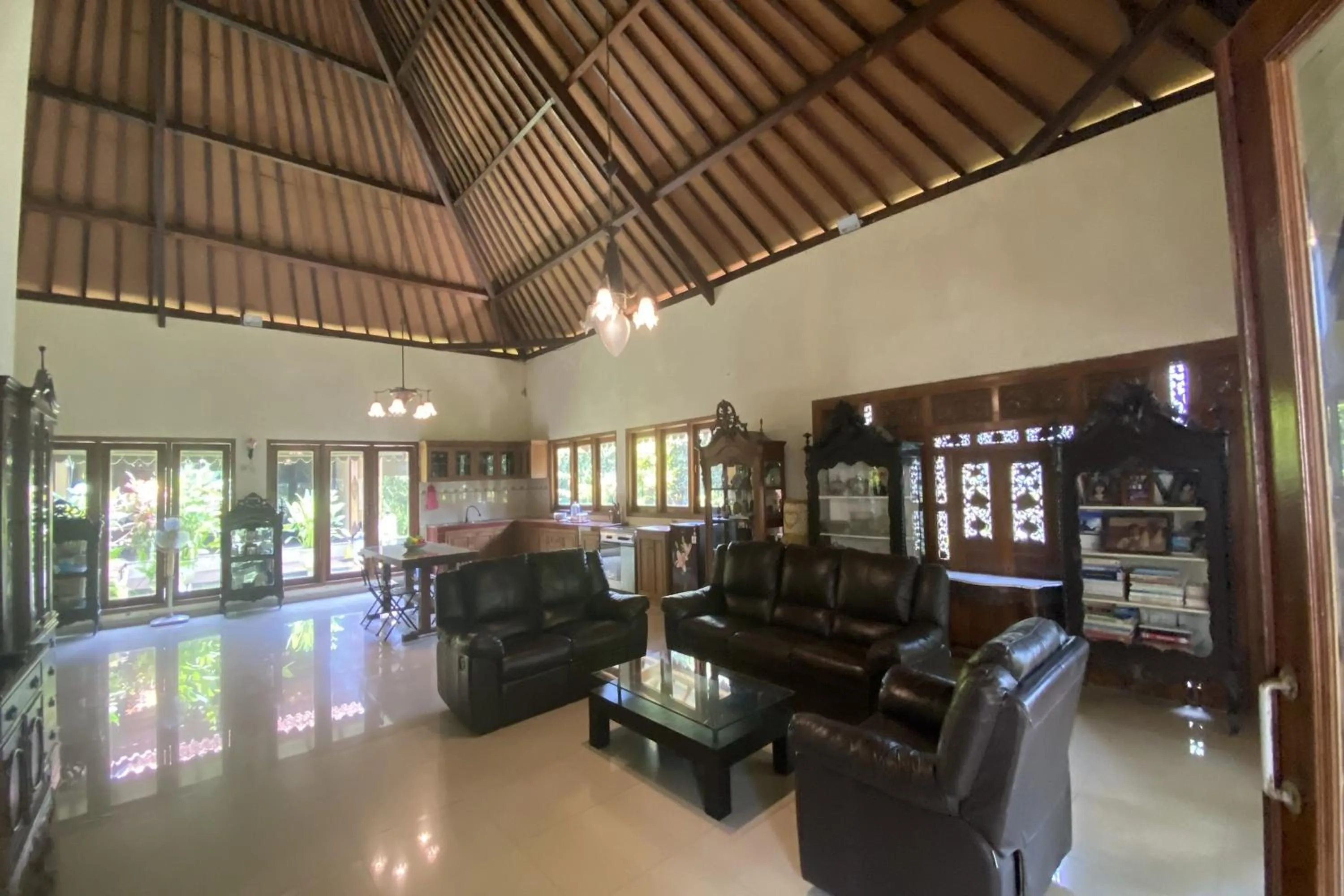 Living room in Villa Baliantoro Yogyakarta