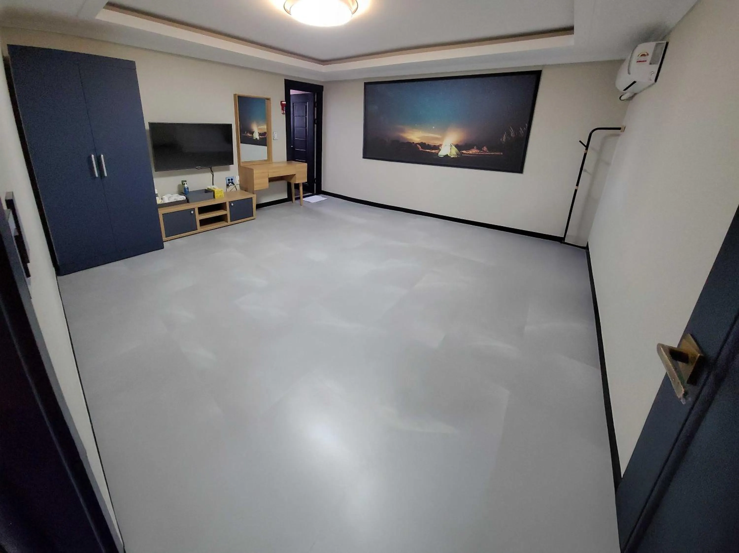 TV and multimedia in Hotel Cheongdam