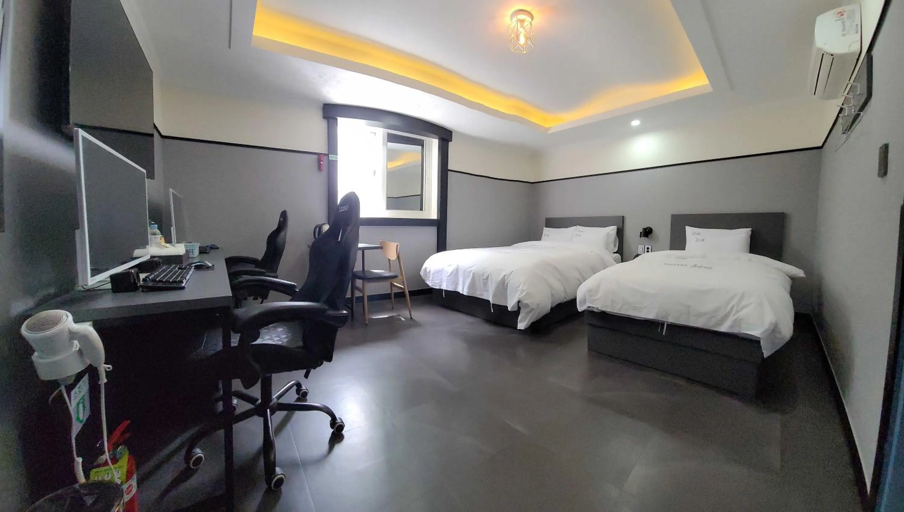 Bed in Hotel Cheongdam