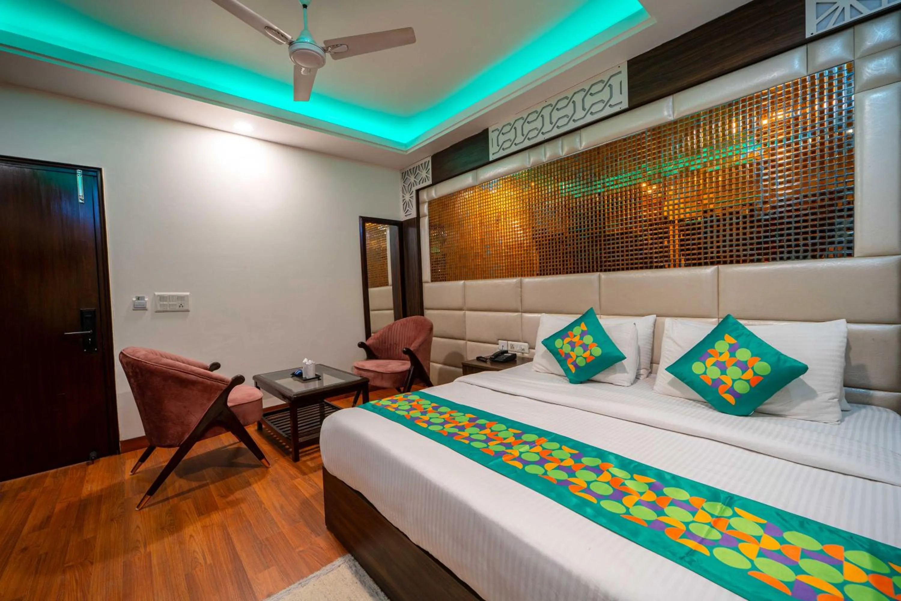 Bedroom, Bed in Treebo Marigold