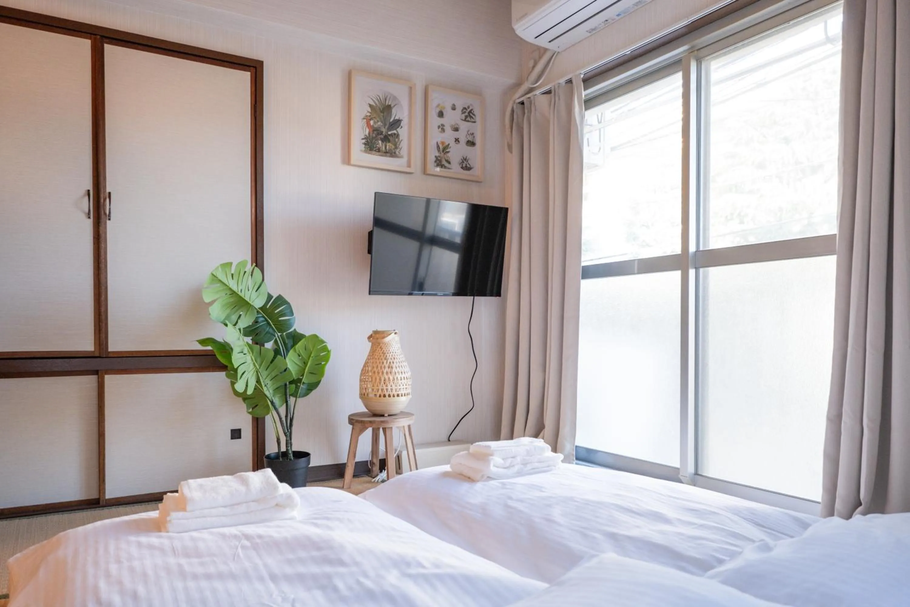 Bed in Mi-APT TAKINO