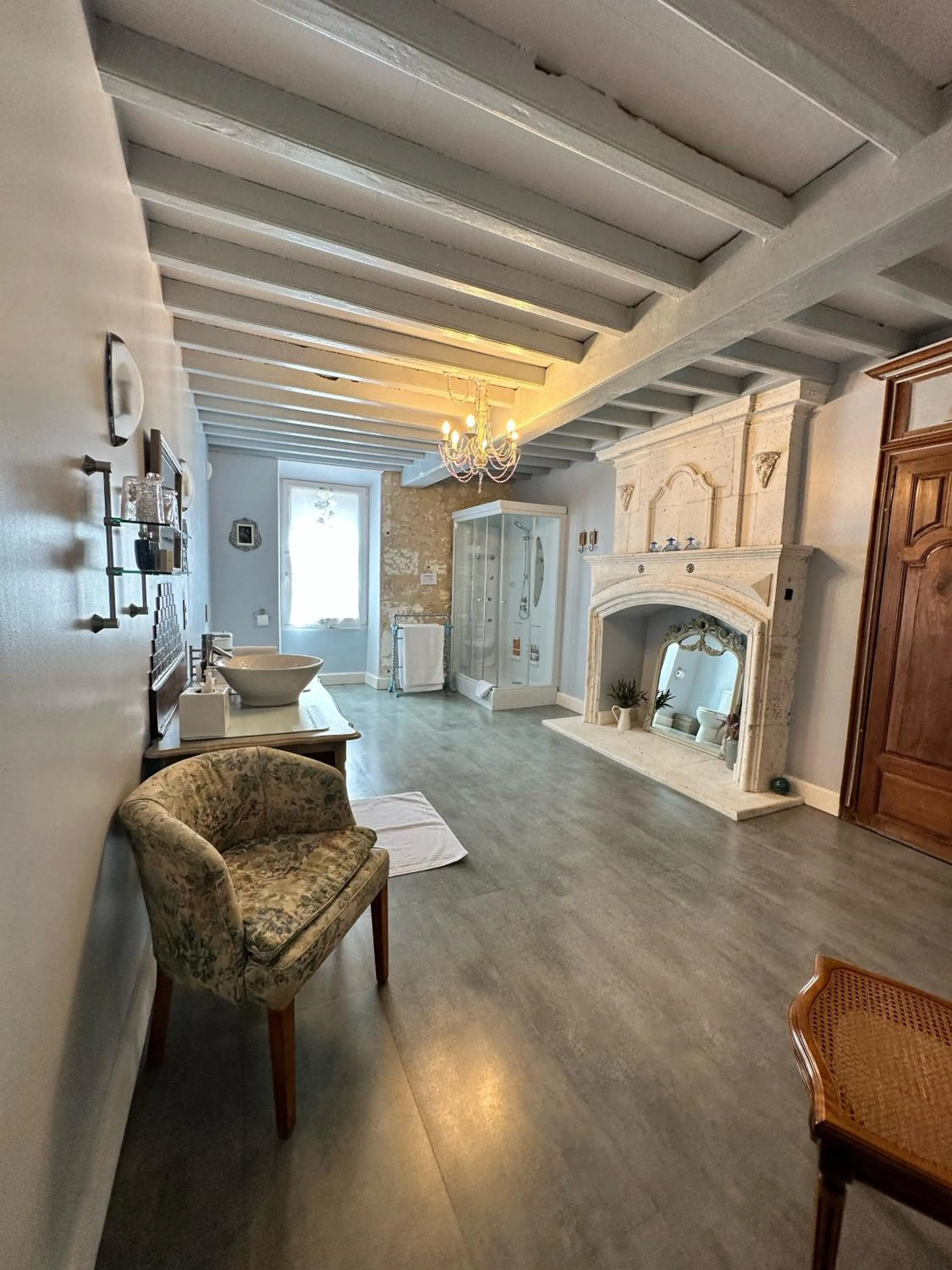 Bathroom in Le Patio Chambres et Tables d'Hôtes