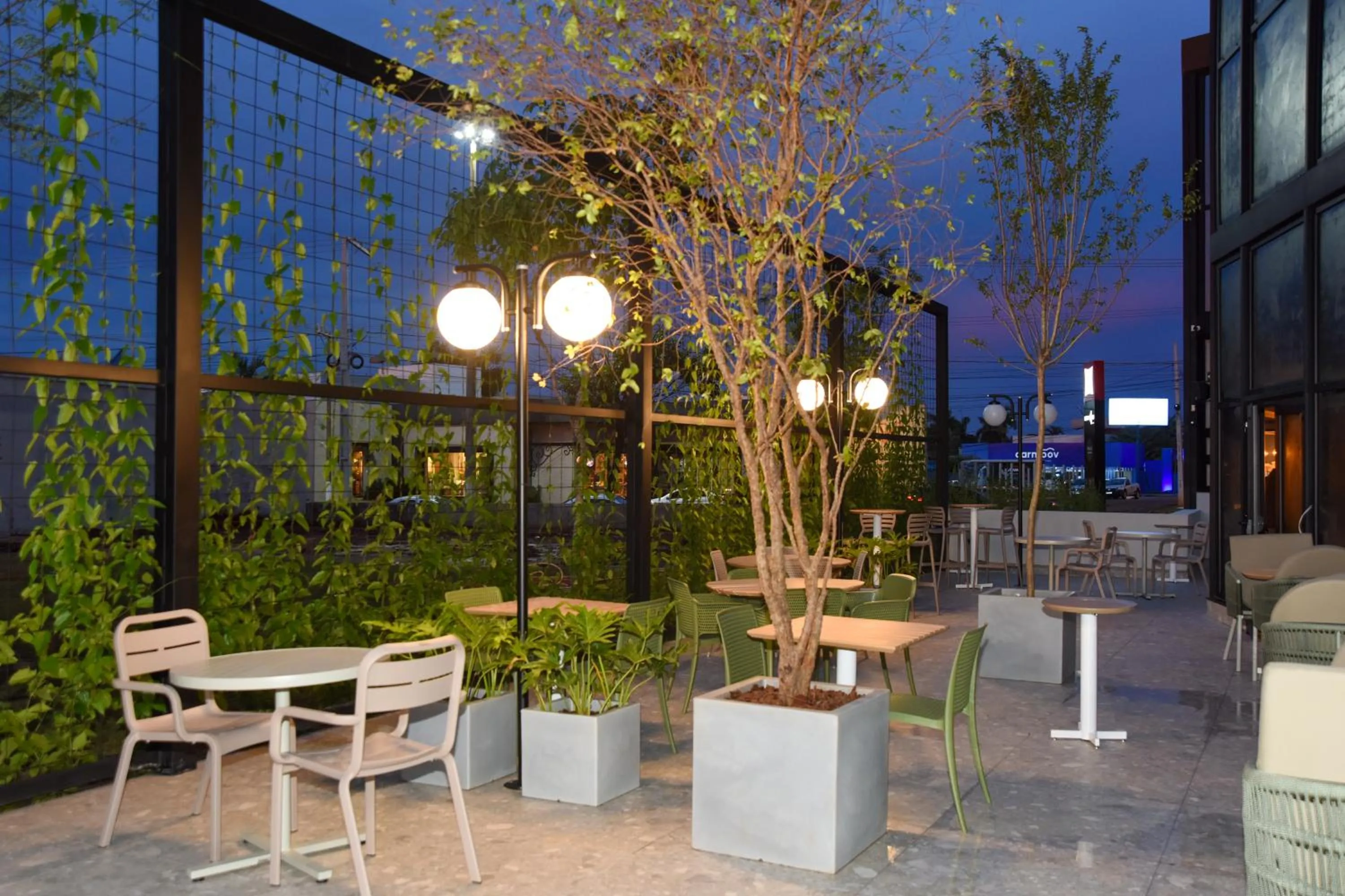 Patio in ibis Tangará Da Serra