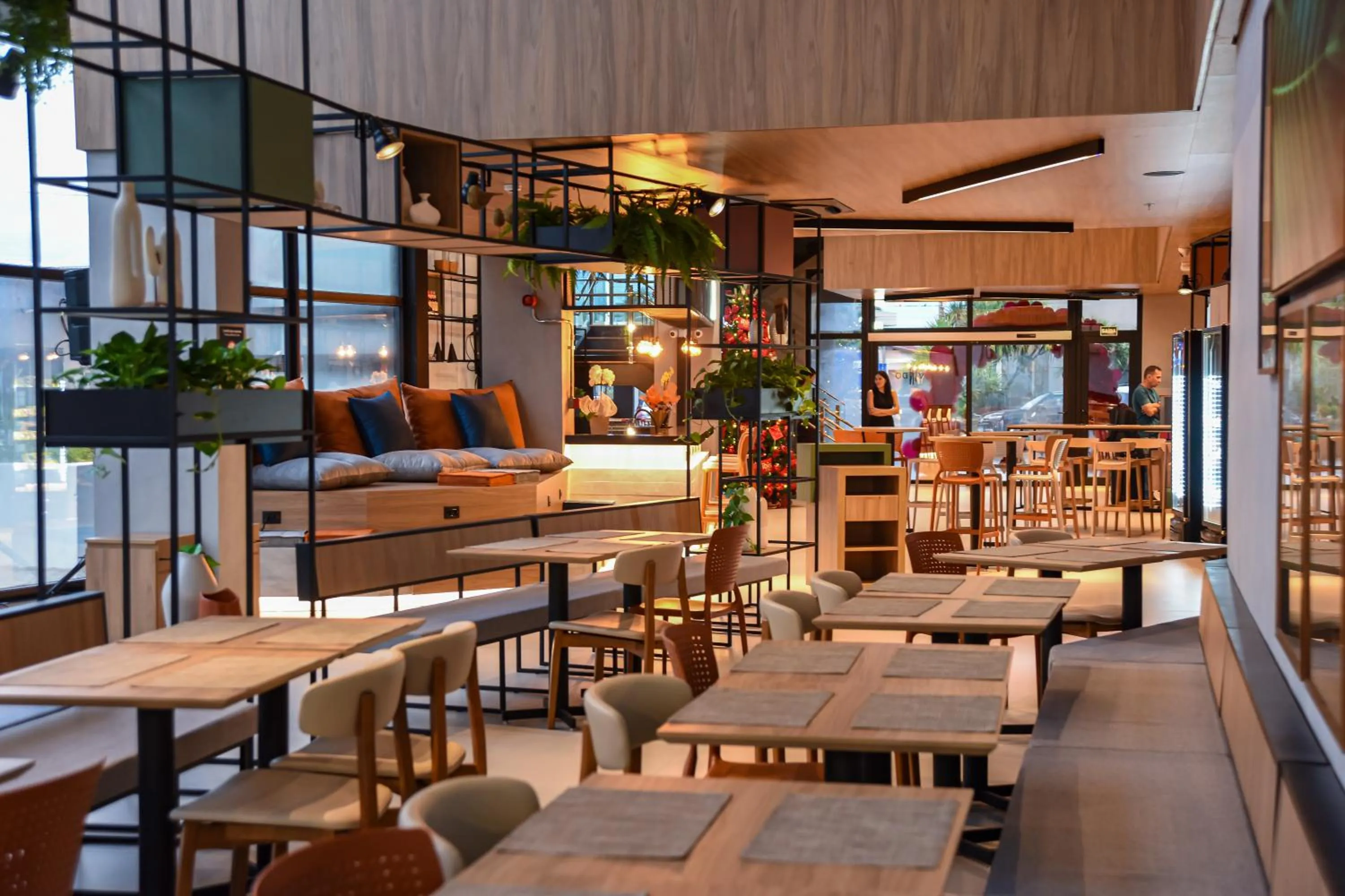 Restaurant/places to eat in ibis Tangará Da Serra