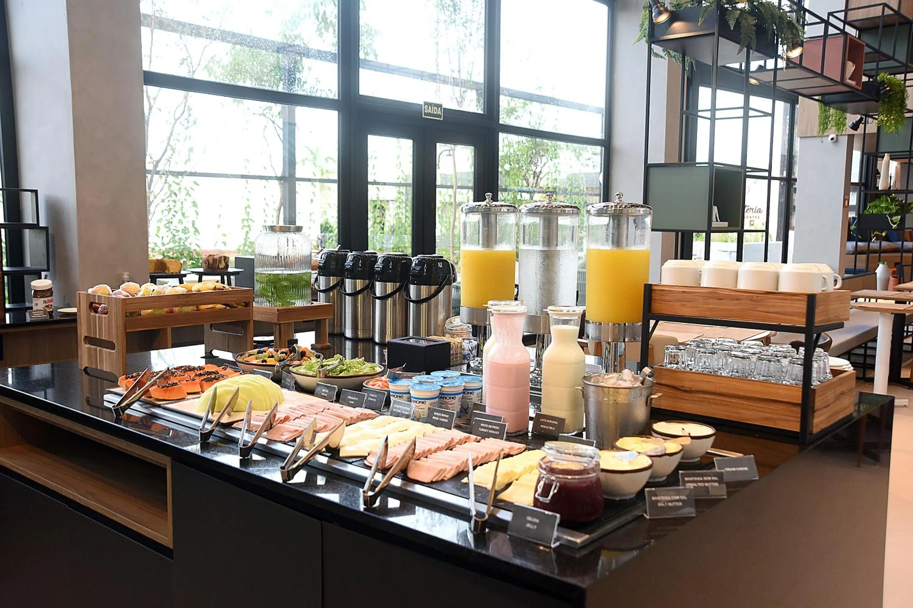 Buffet breakfast in ibis Tangará Da Serra