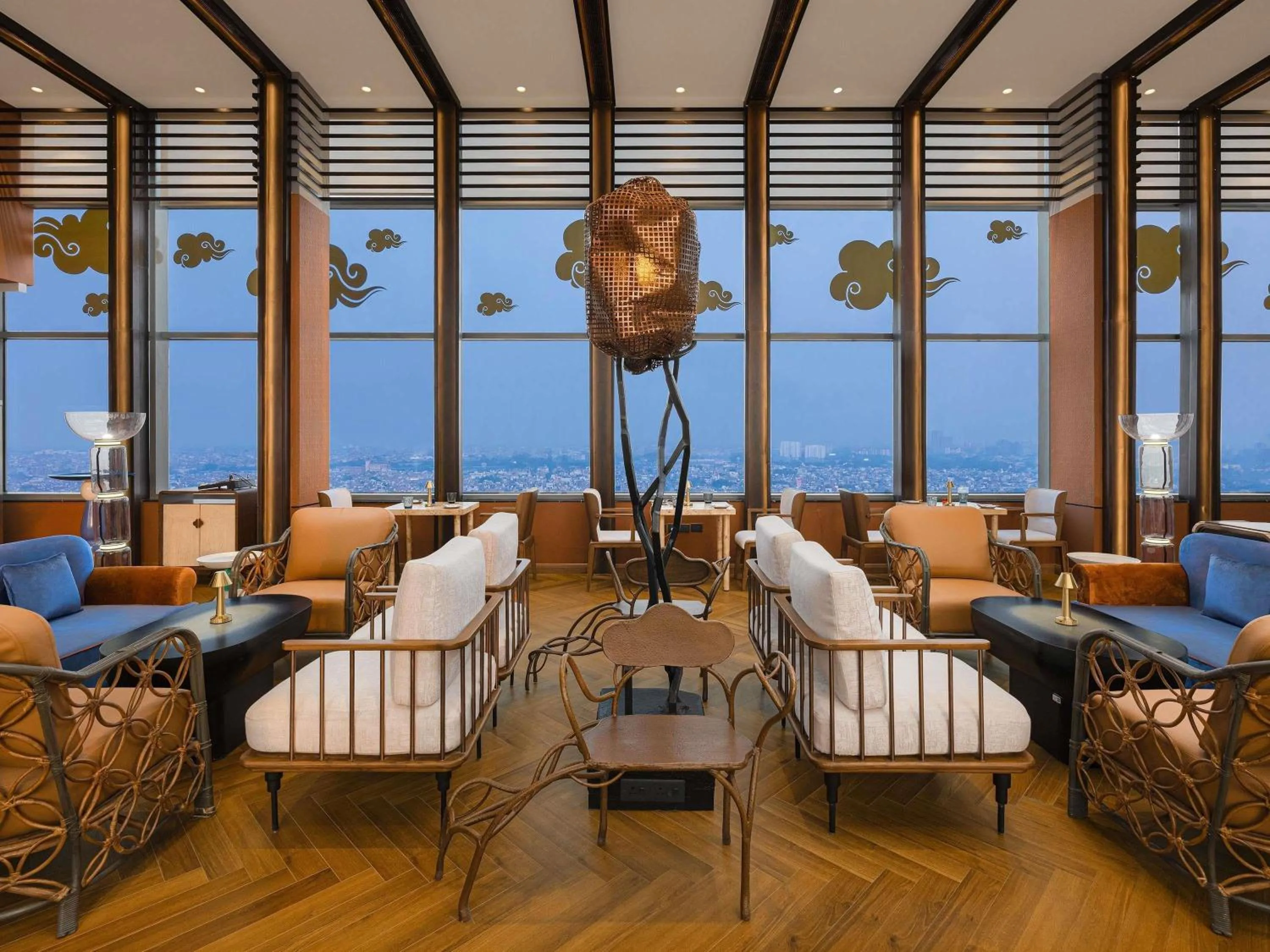 Restaurant/places to eat in Novotel New Delhi City Centre