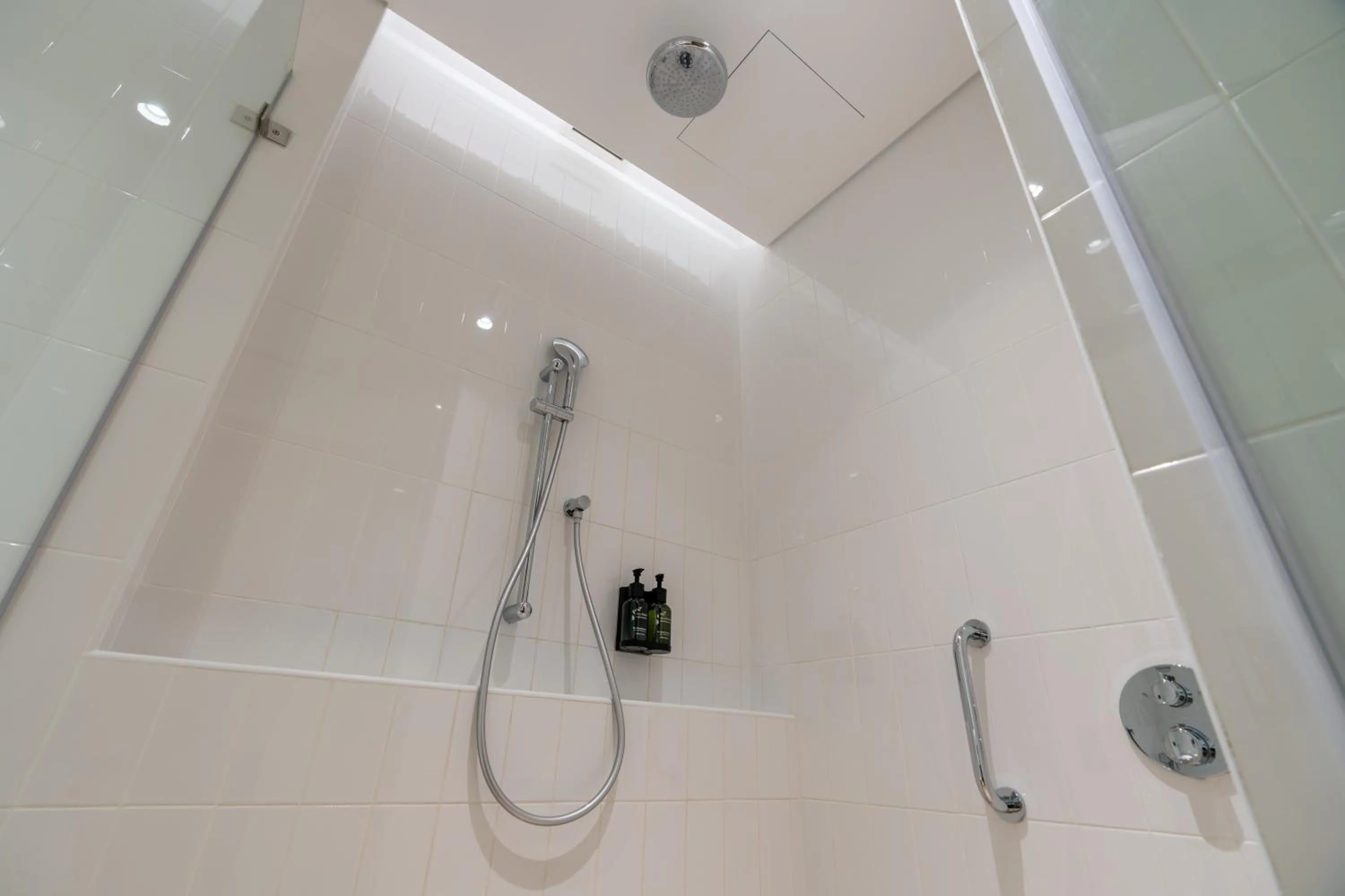 Shower in West Walk Retaj Hotel