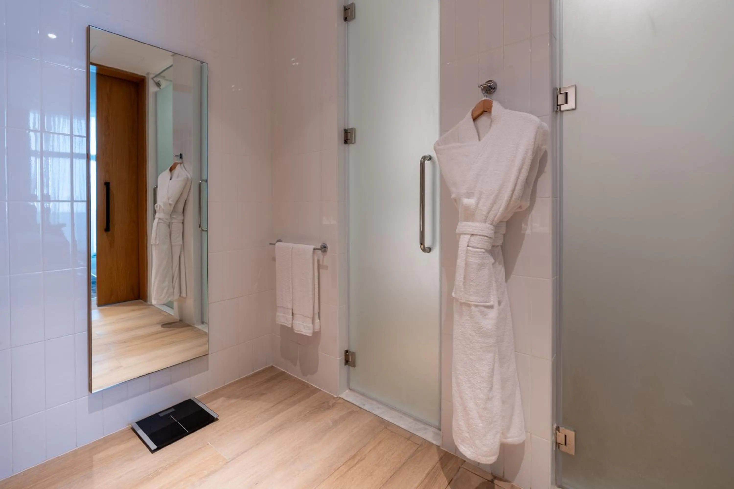 Shower in West Walk Retaj Hotel