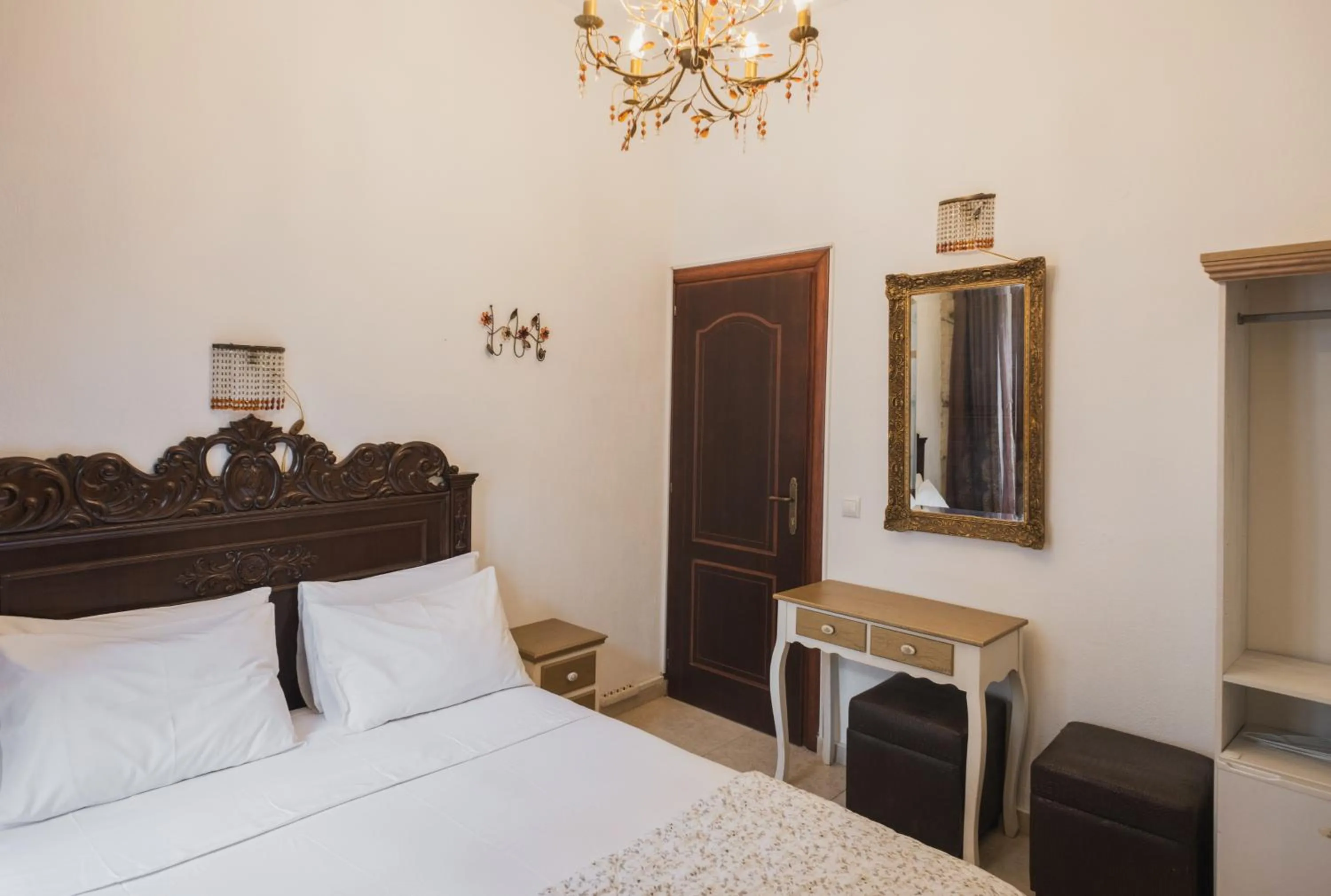 Photo of the whole room in Tsopela Boutique Hotel