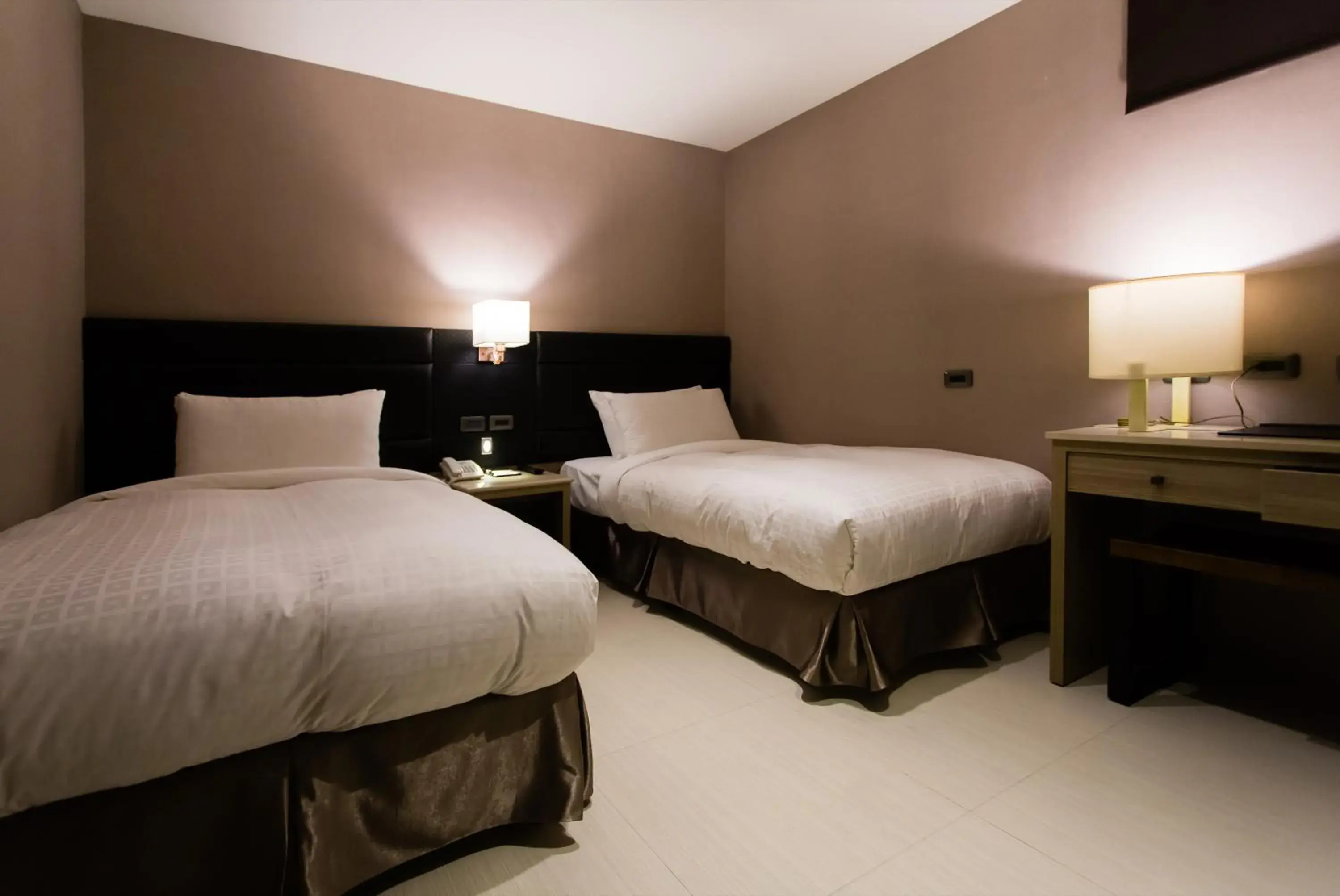 Small Twin Room in Chiayi Oriental Pearl International Hotel Small Twin Room in Chiayi Oriental Pearl International Hotel