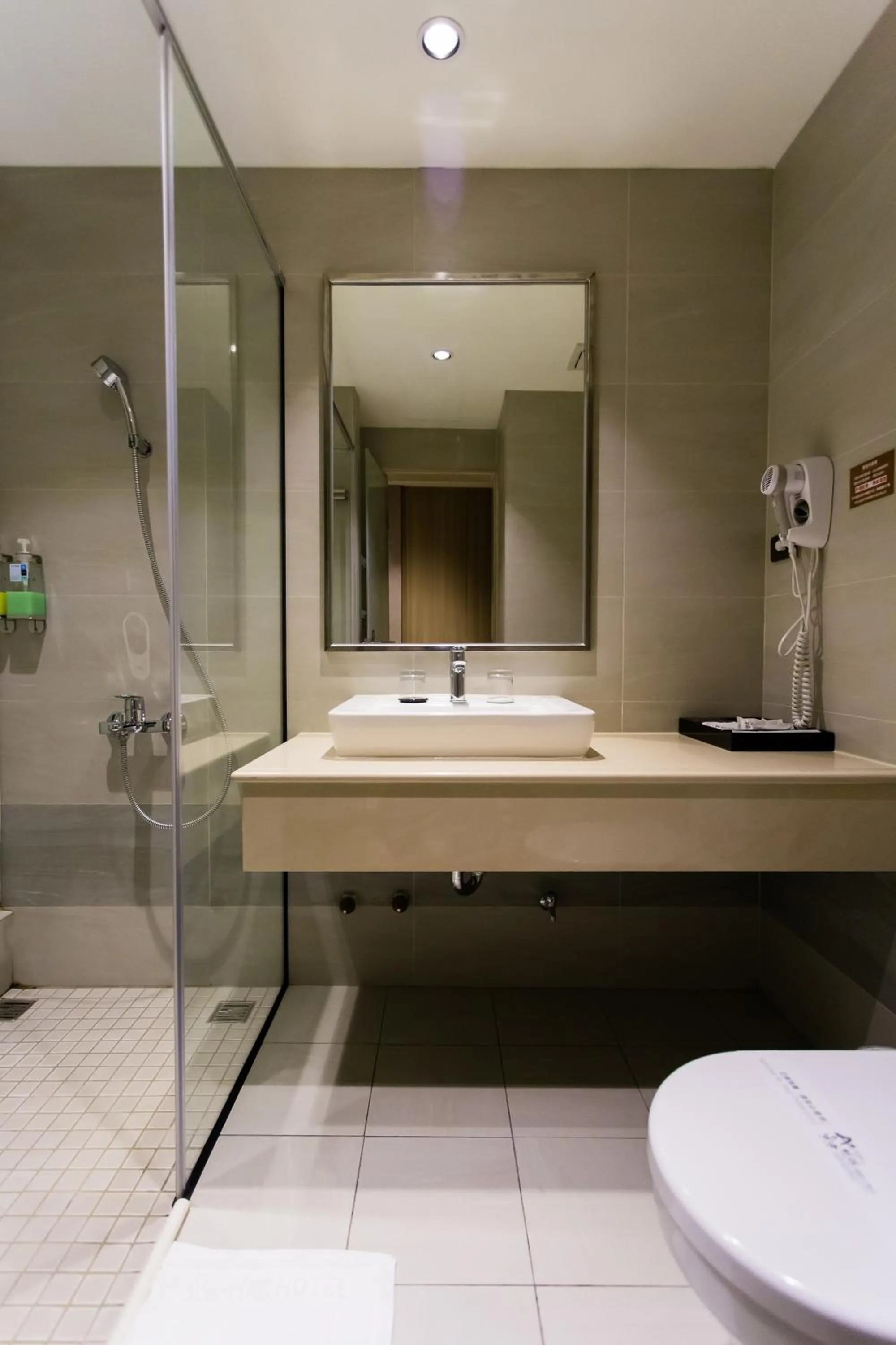 Bathroom in Chiayi Oriental Pearl International Hotel