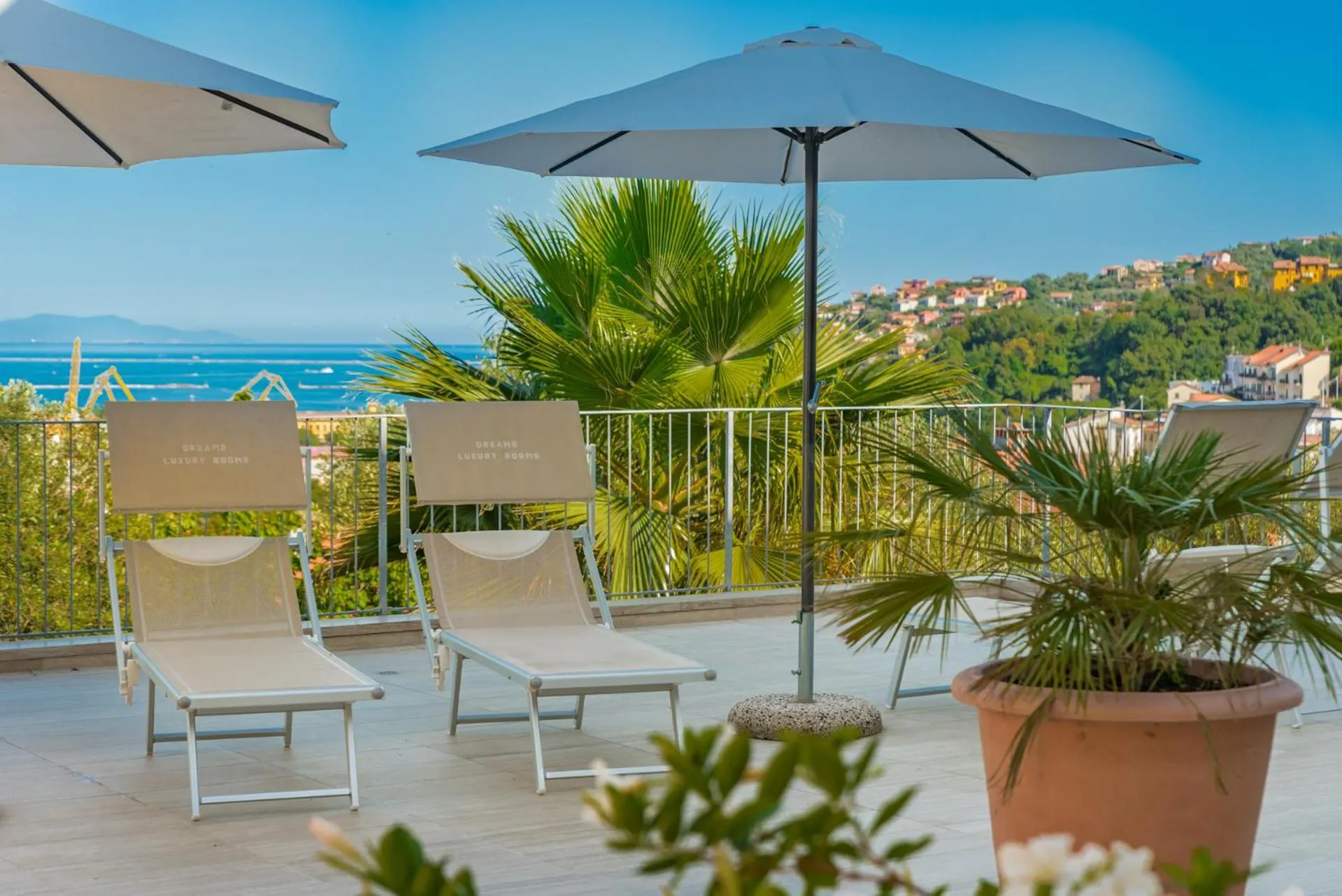 Solarium in Dreams Guest House