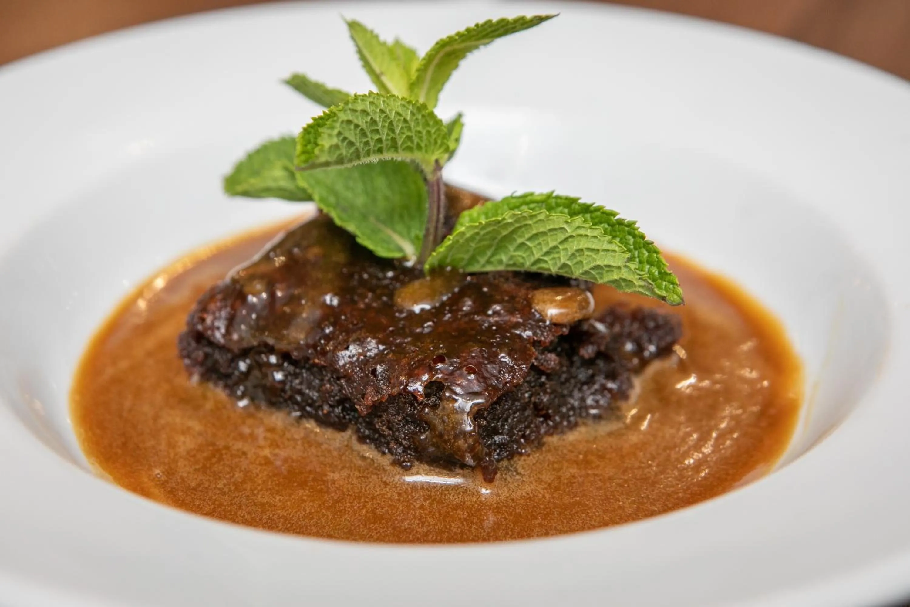 Food and drinks in Lyndene Hotel