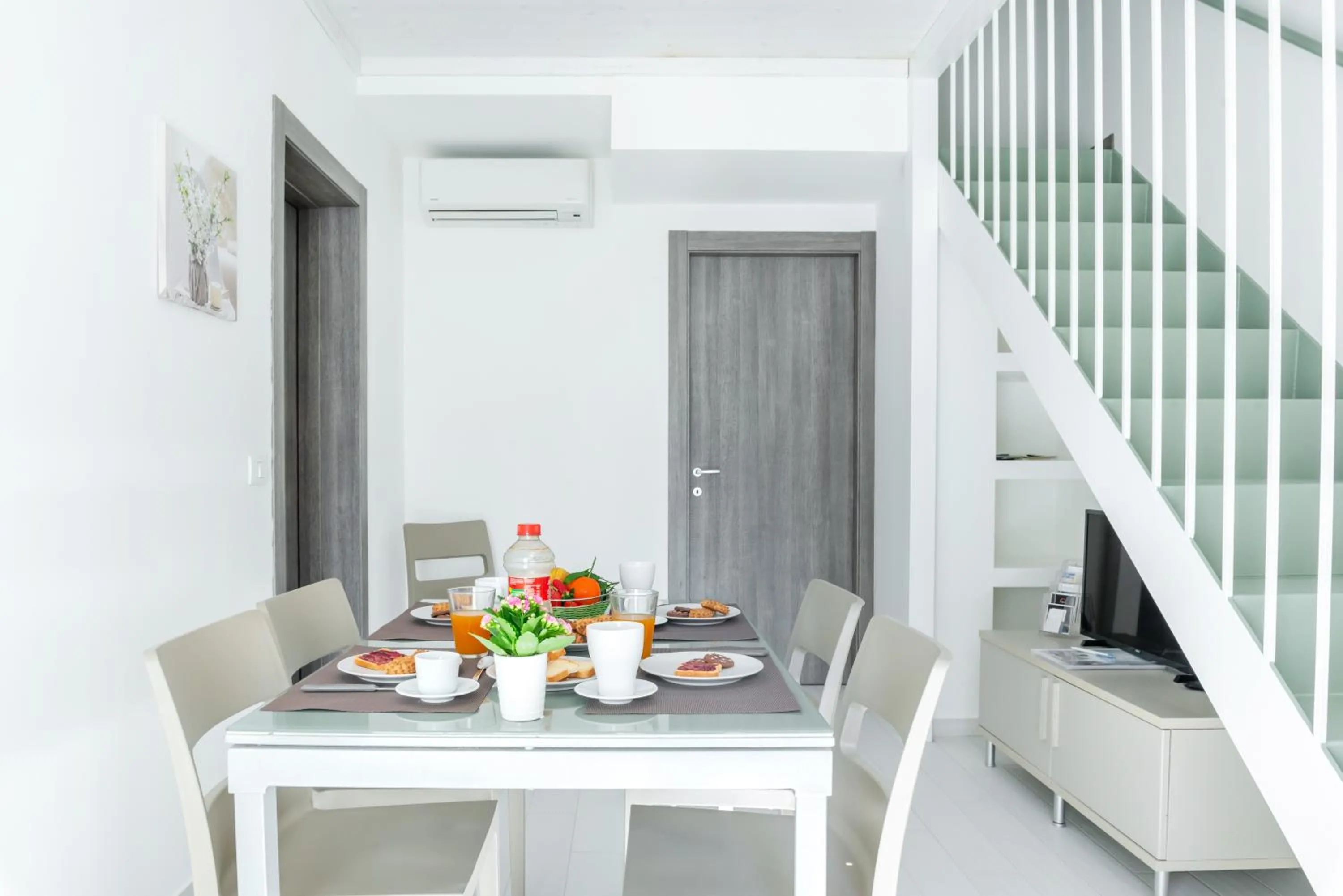 Dining area in Fly Home Sicily