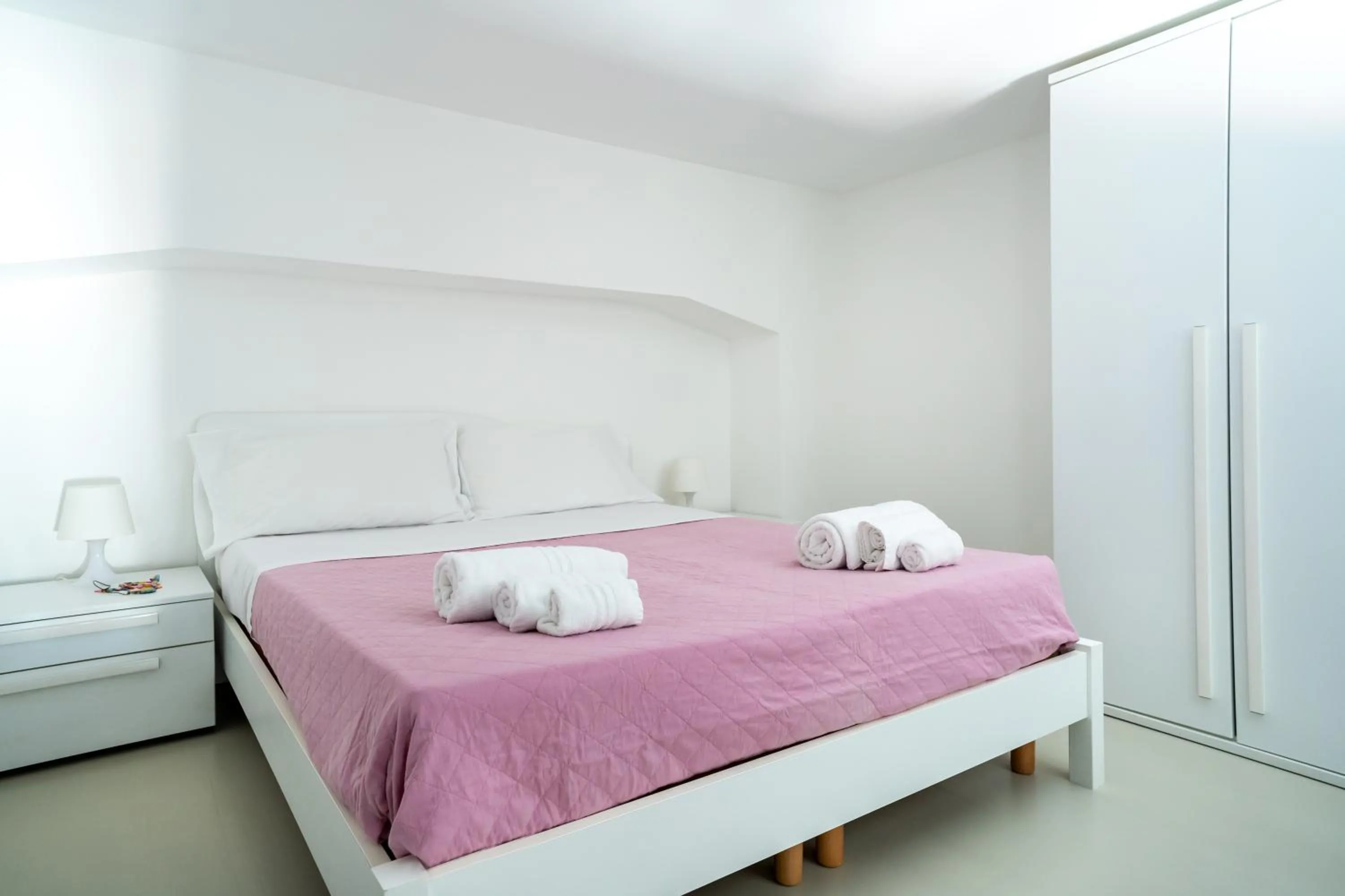 Photo of the whole room, Bed in Fly Home Sicily