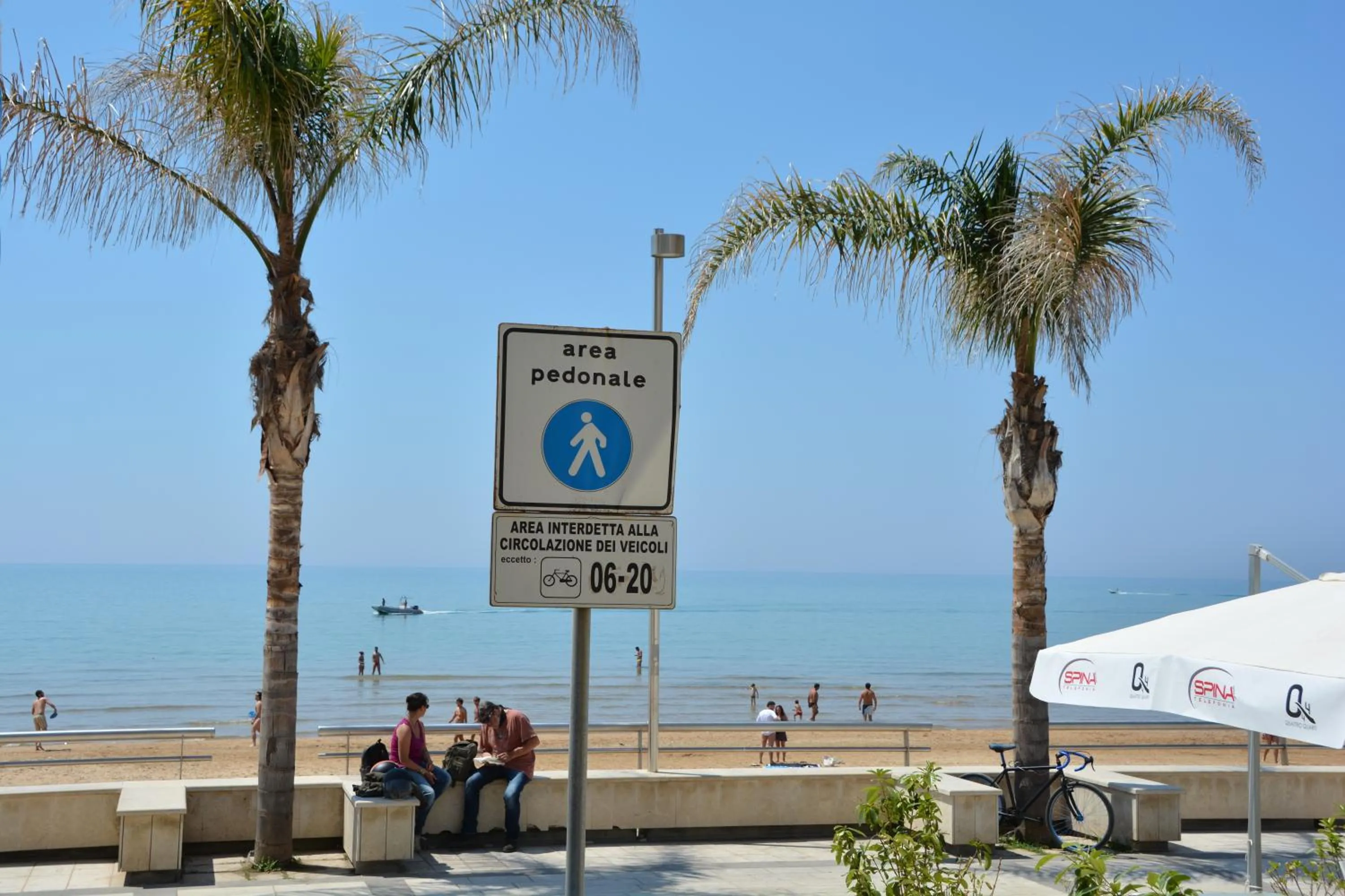 Neighbourhood in Fly Home Sicily