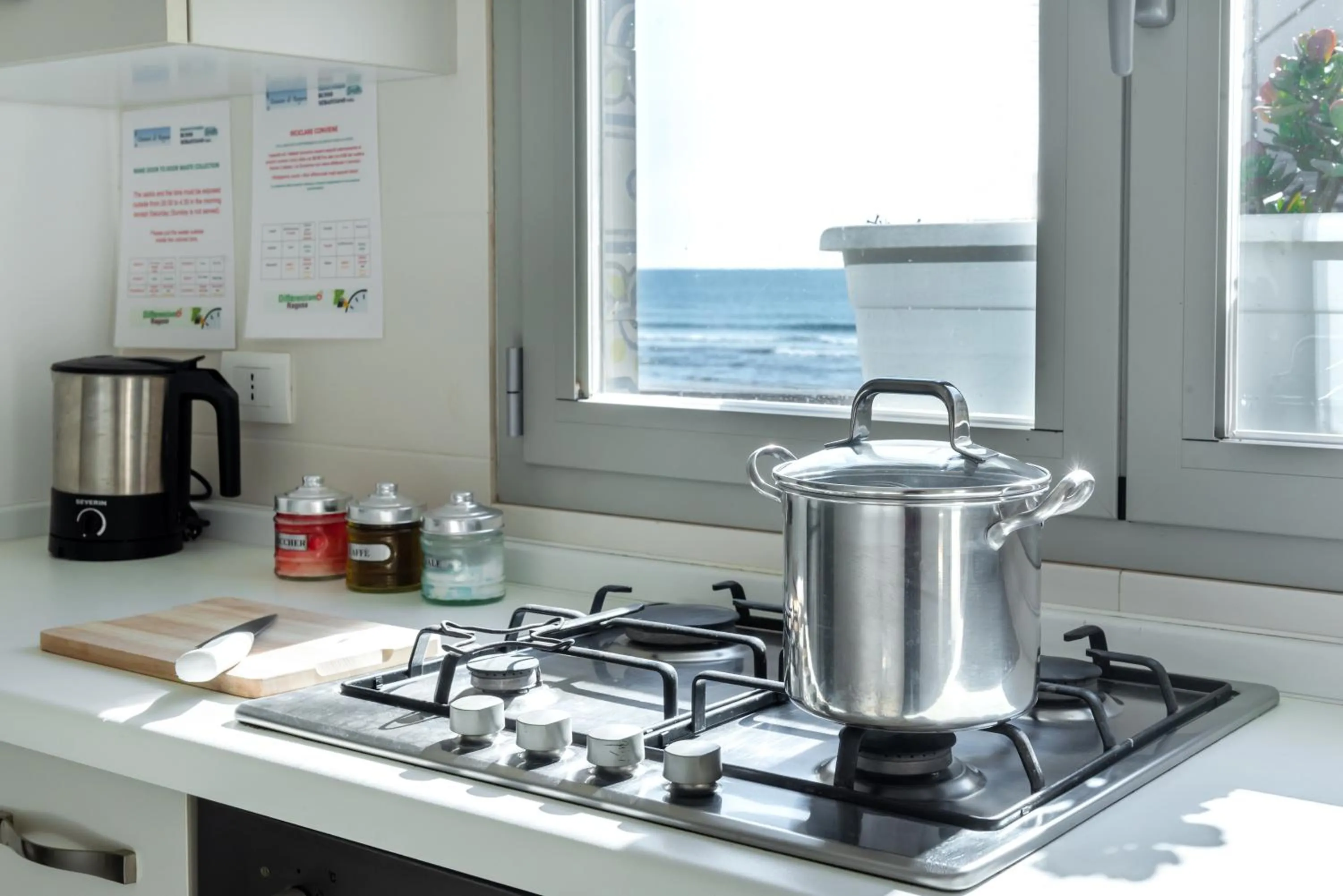 stove in Fly Home Sicily