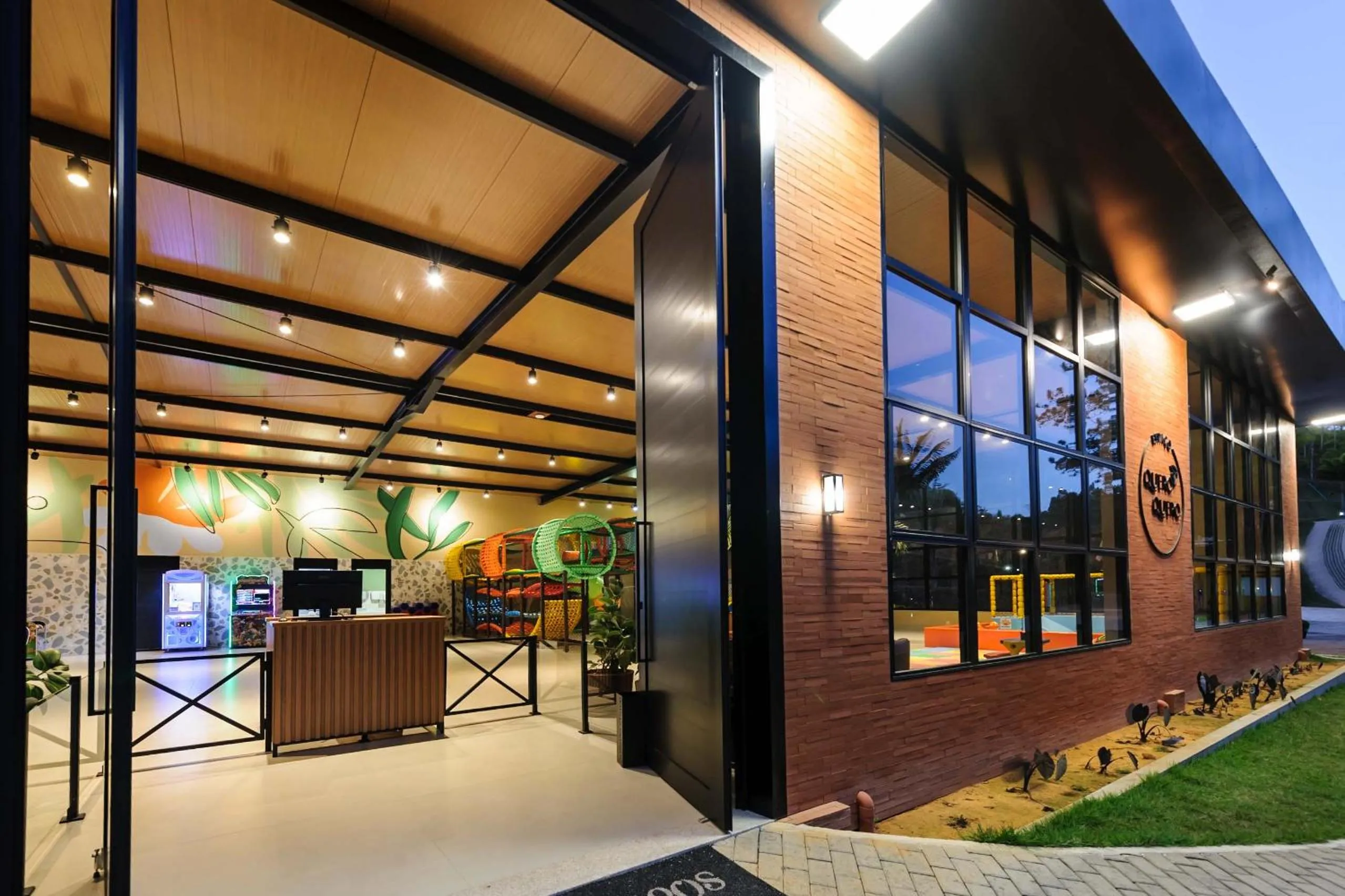 Property building in Sítio dos Lagos