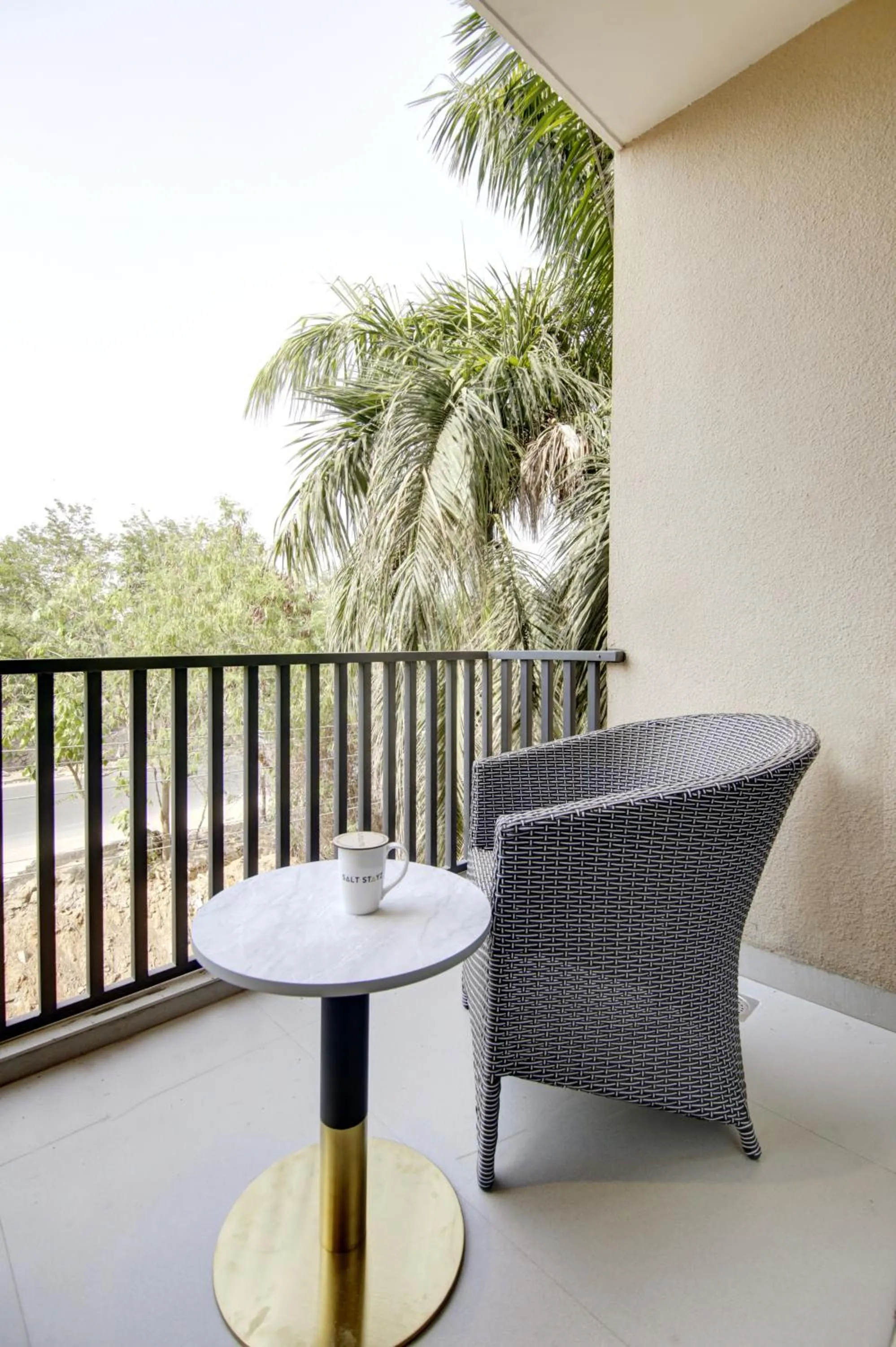 Patio in Saltstayz Premier - Galleria Market Road & Sector 27