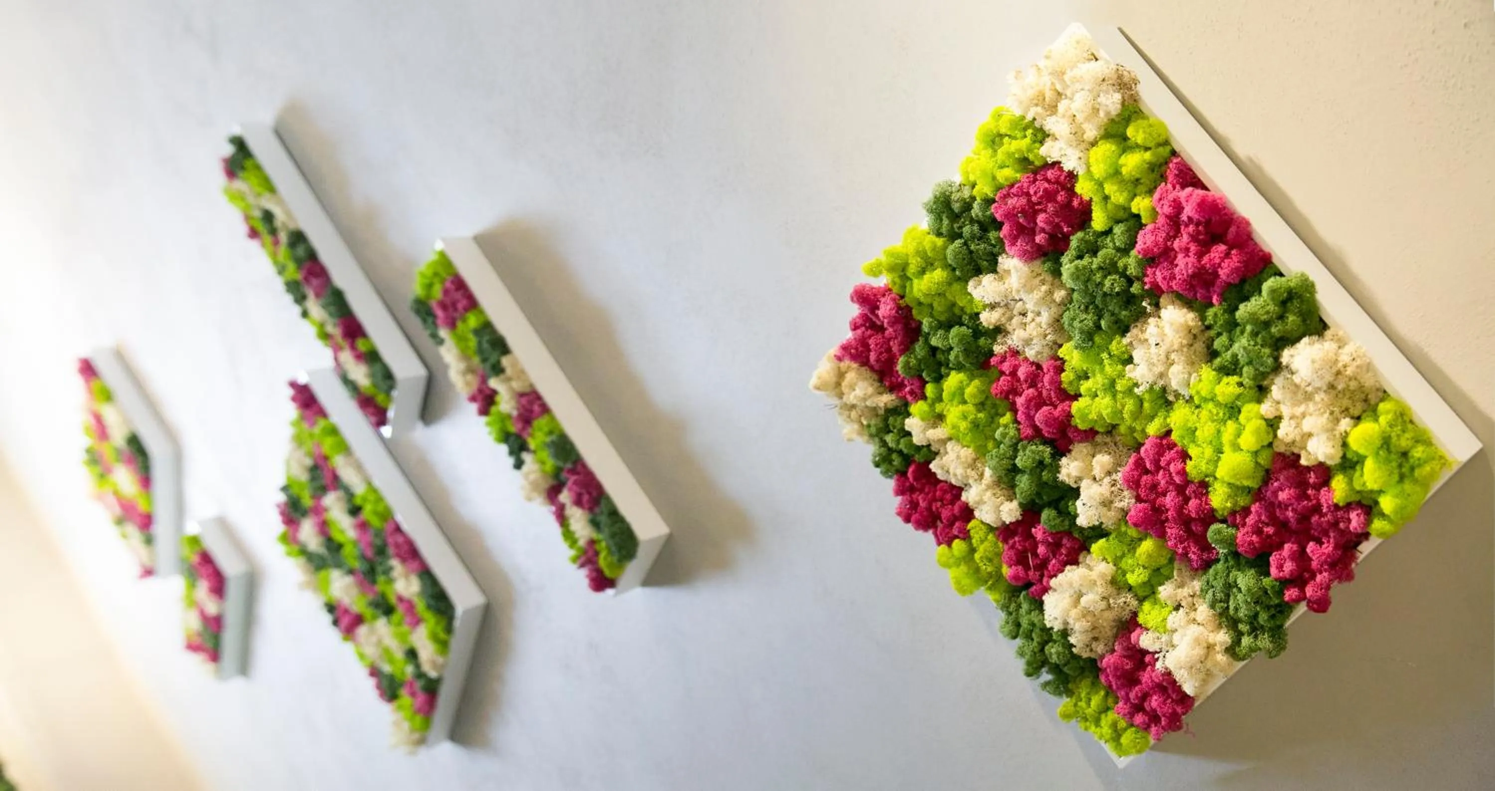 Decorative detail in Navigliotel 19 - Rooms & Suites