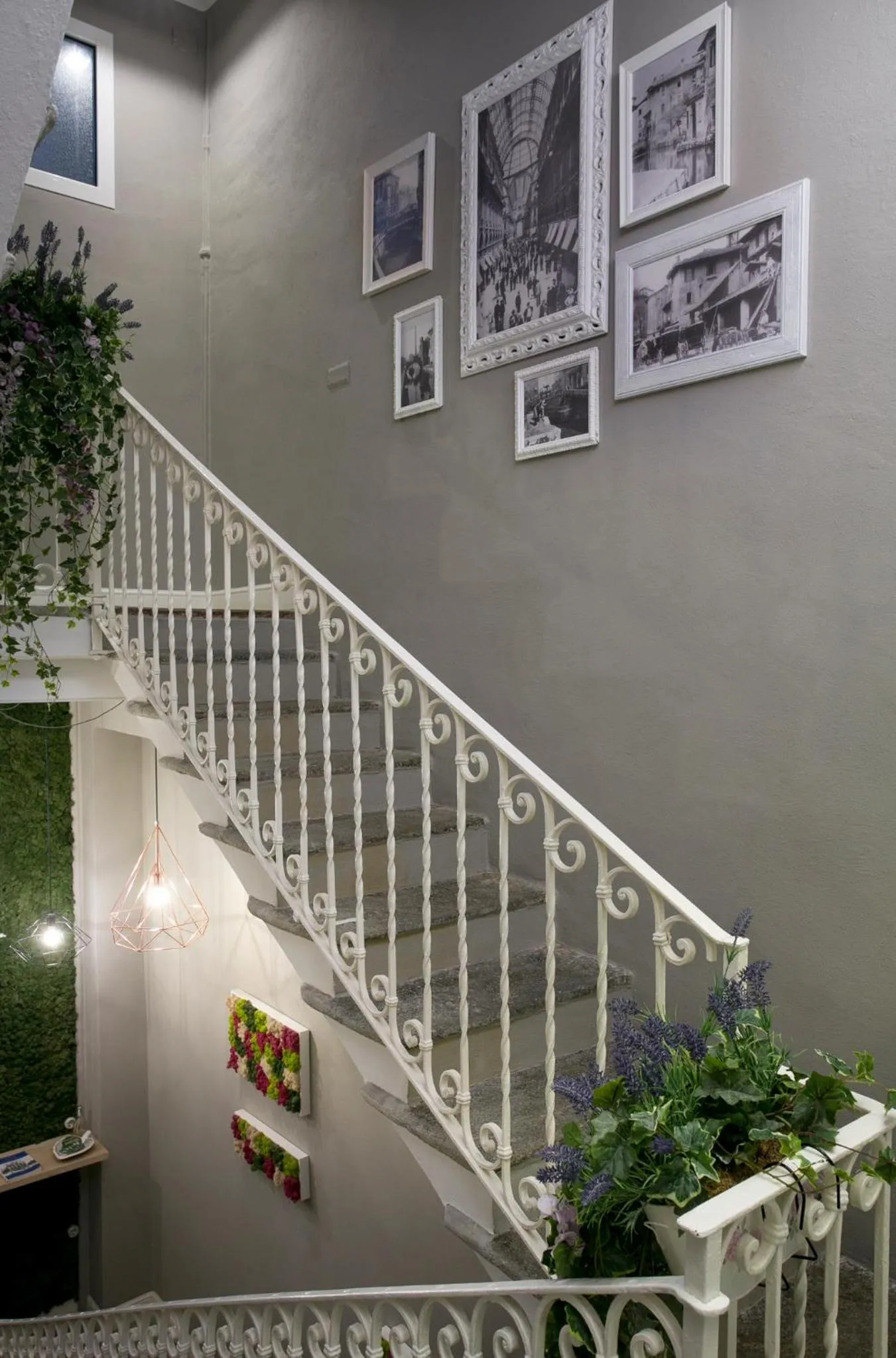 Decorative detail in Navigliotel 19 - Rooms & Suites