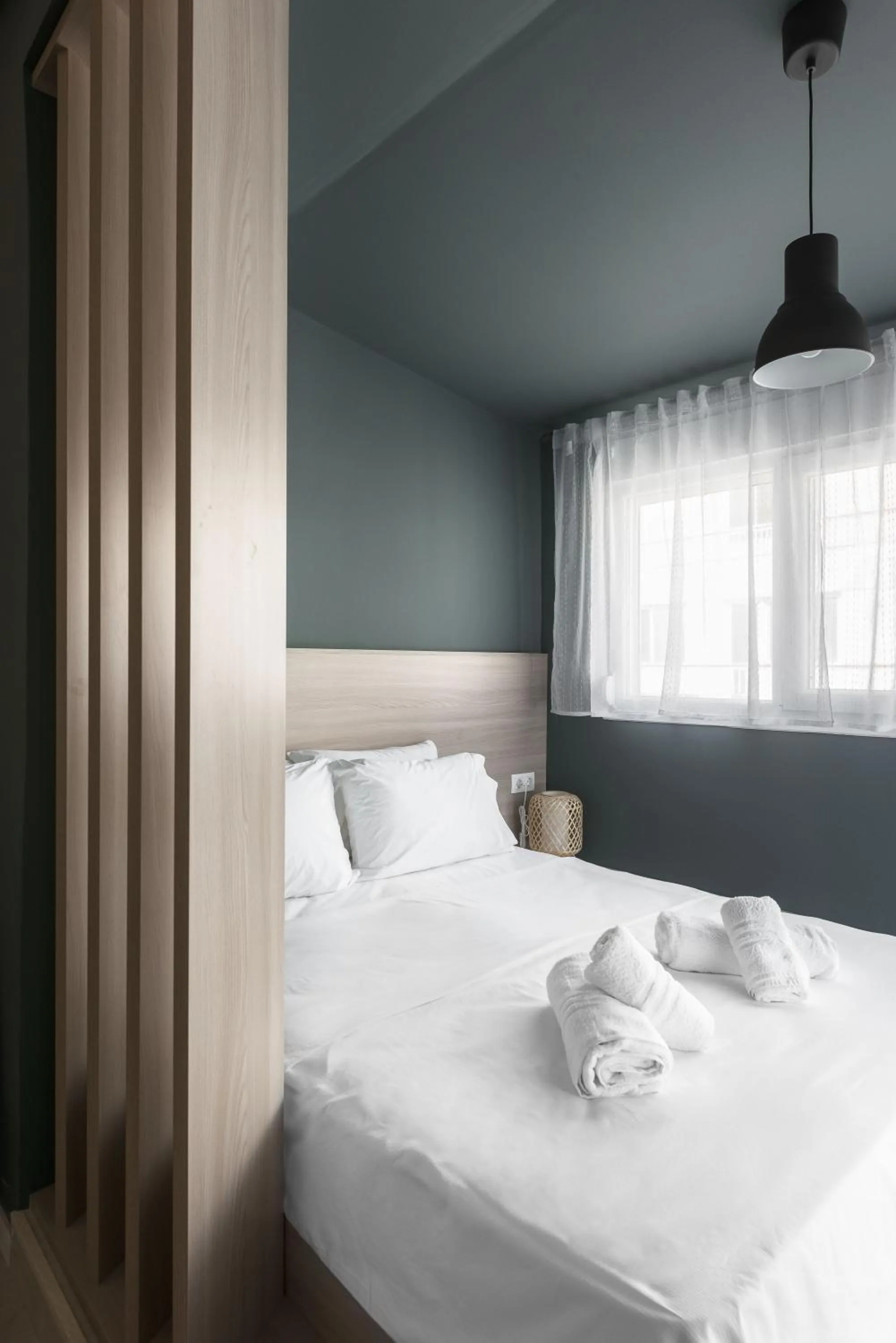 Bed in DeniZen Boutique Apartments, Nilie Hospitality MGMT