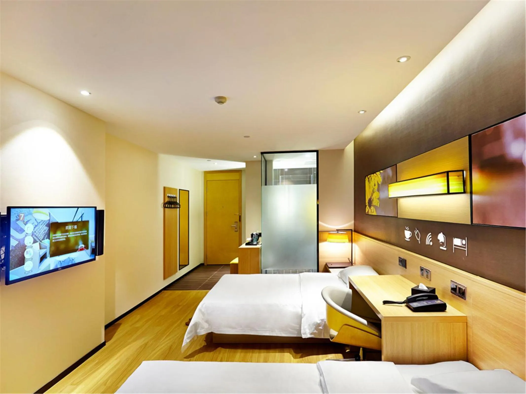 Photo of the whole room, Bed in 7Days Premium Shenzhen Che Gong Miao