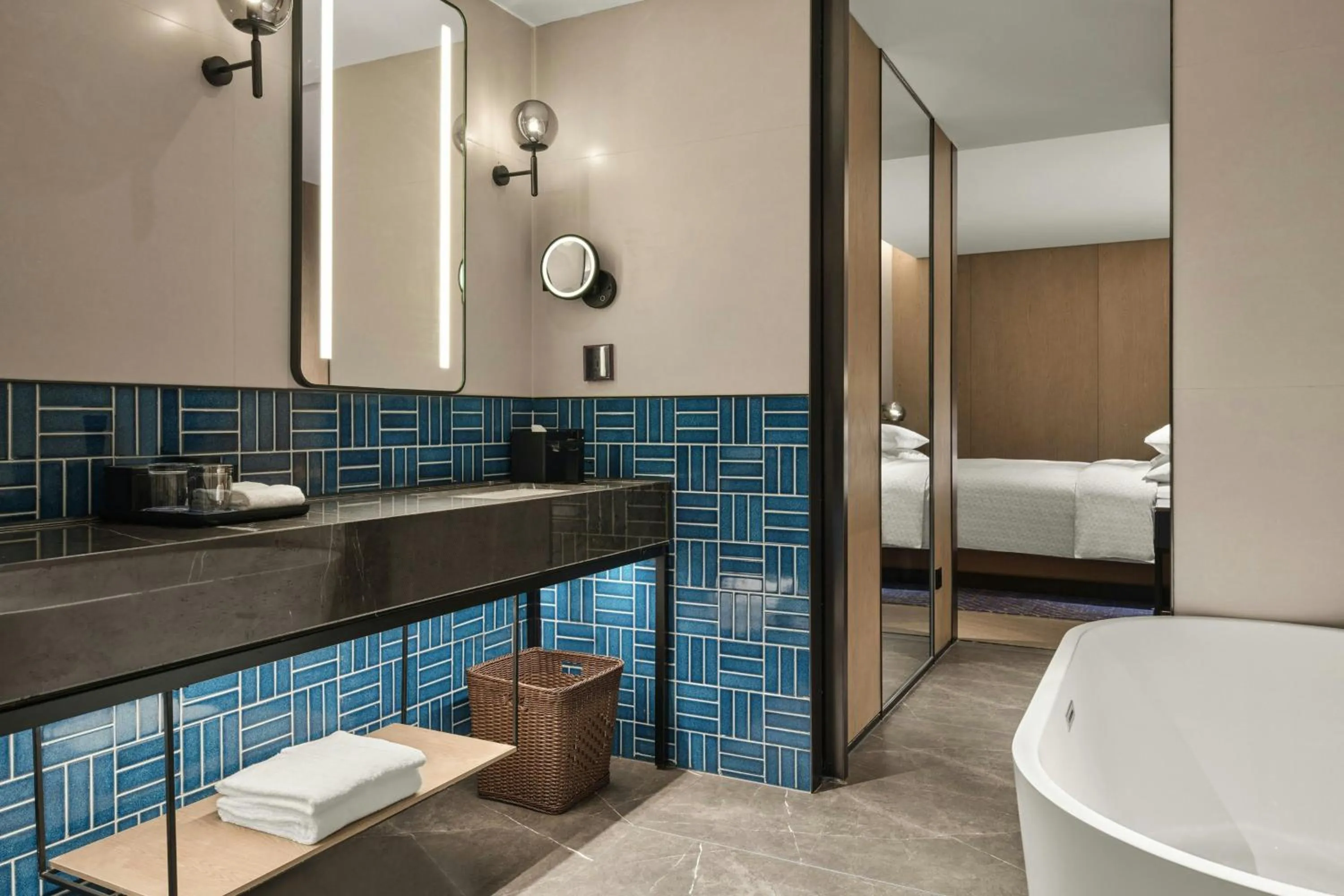 Bathroom, Bed in Four Points by Sheraton Changchun West
