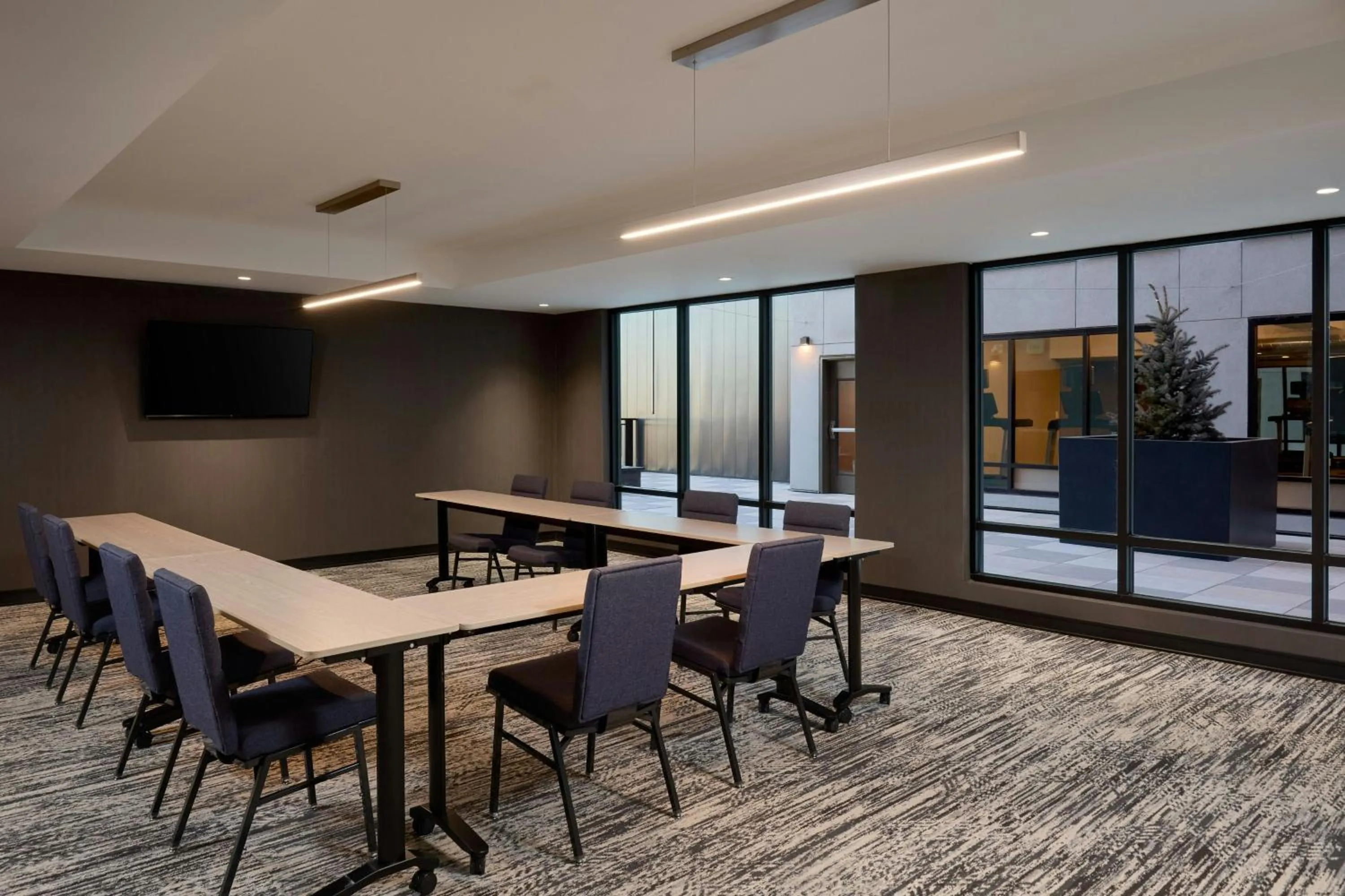 Meeting/conference room in Courtyard by Marriott Denver Downtown West