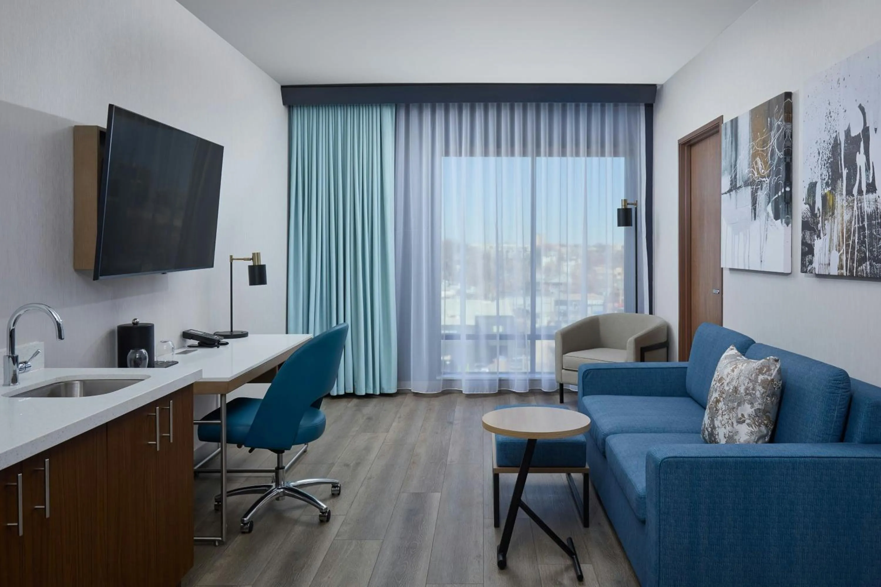 Bedroom in Courtyard by Marriott Denver Downtown West