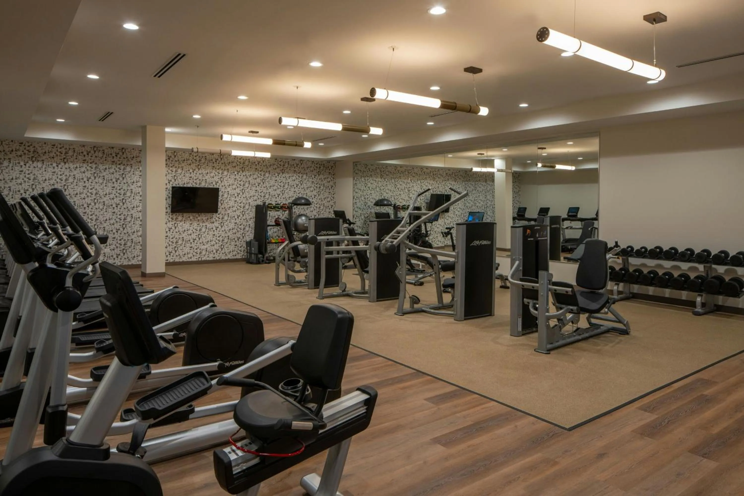 Fitness centre/facilities in Element Carmel