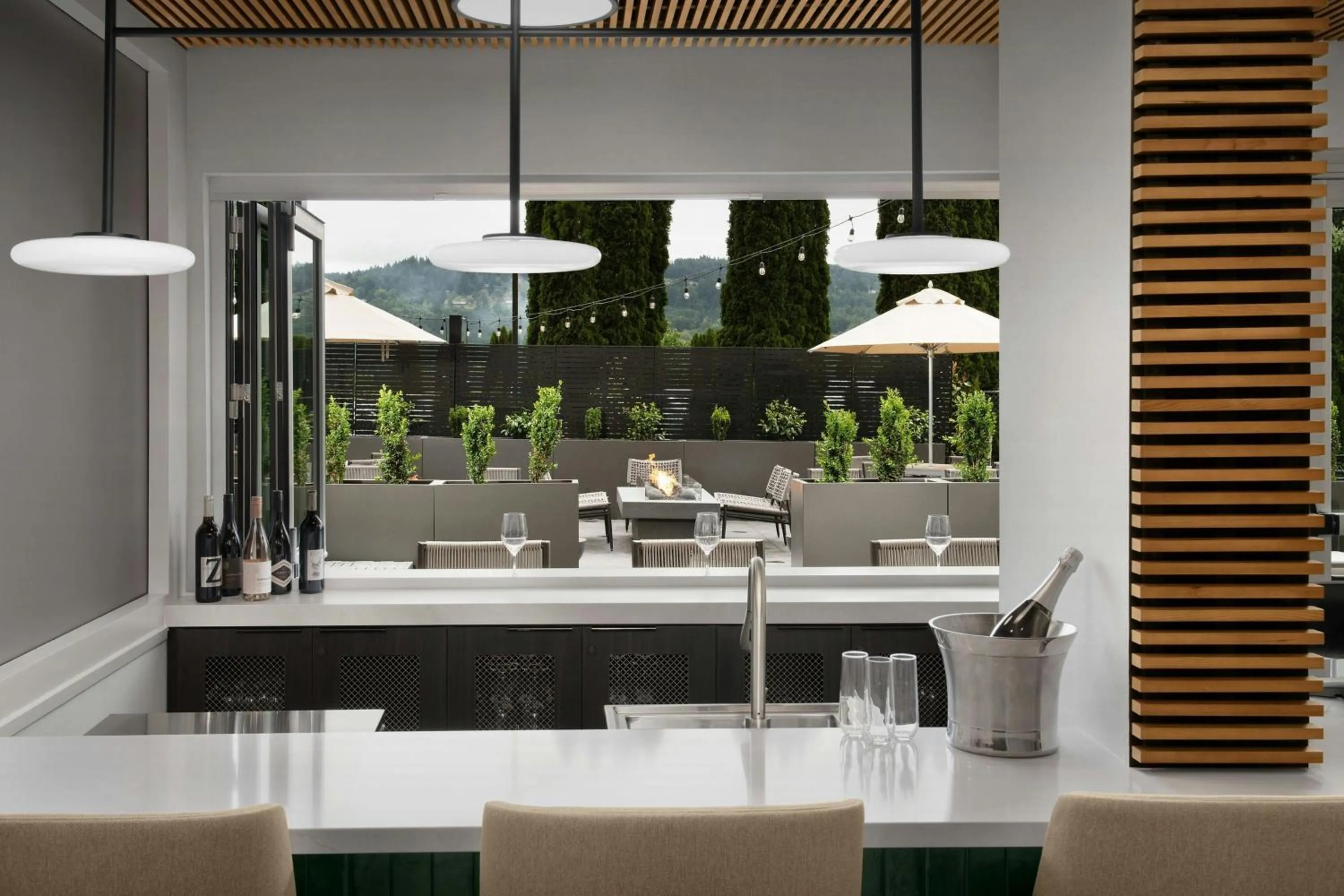 Lounge or bar in Fairfield by Marriott Inn & Suites Portland Newberg