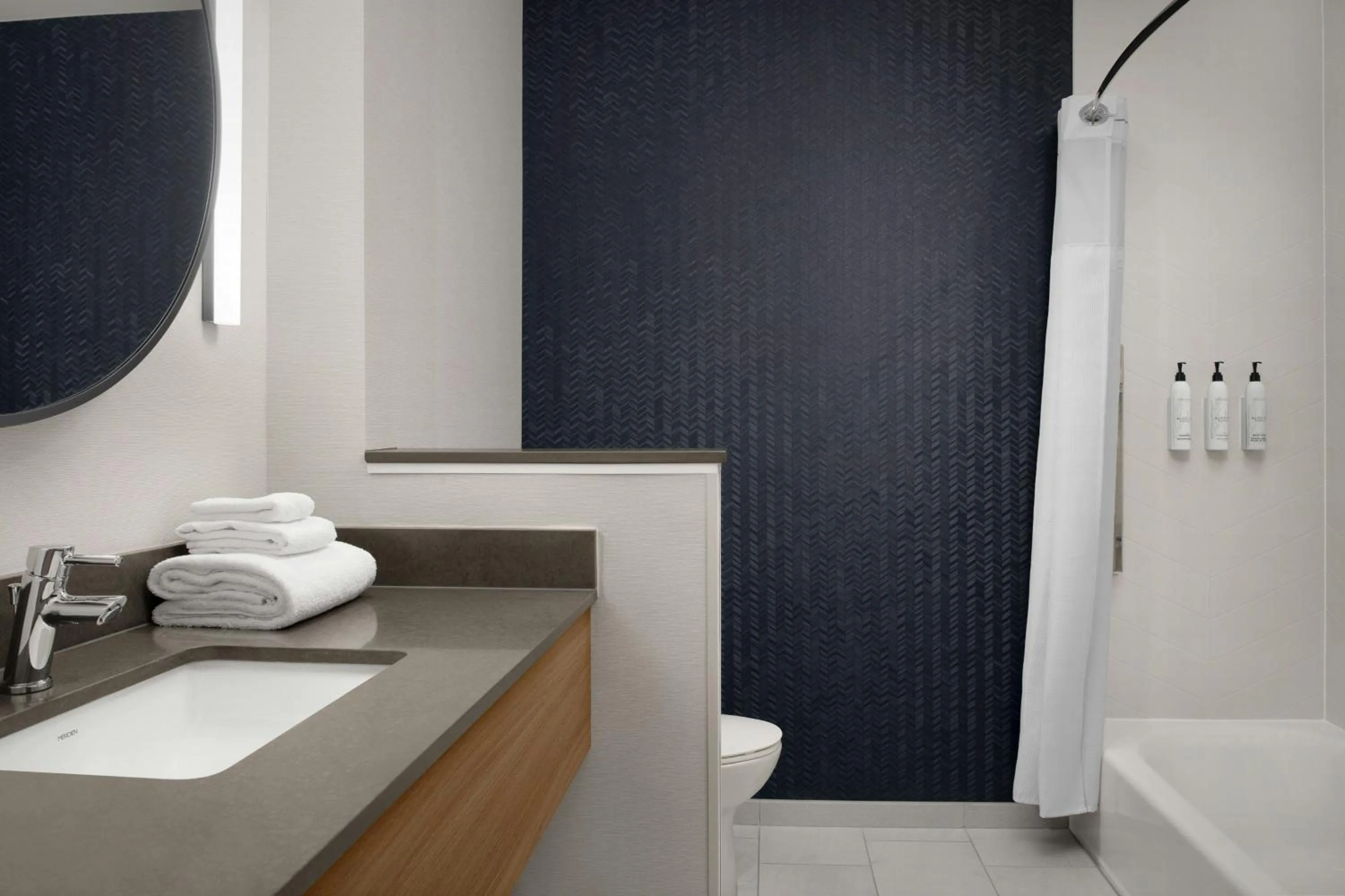 Bathroom in Fairfield by Marriott Inn & Suites Portland Newberg