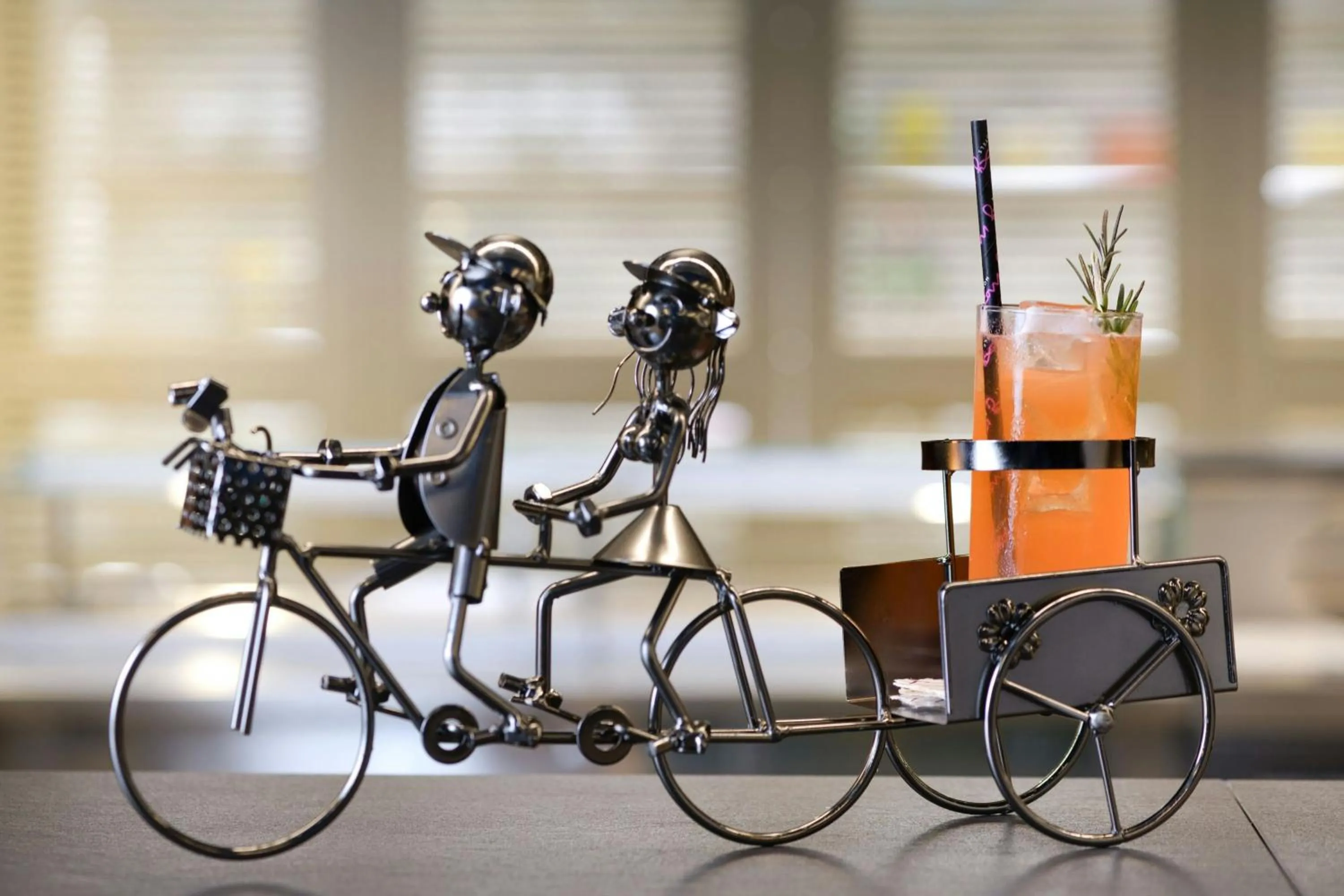 Restaurant/places to eat in Moxy Pompeii